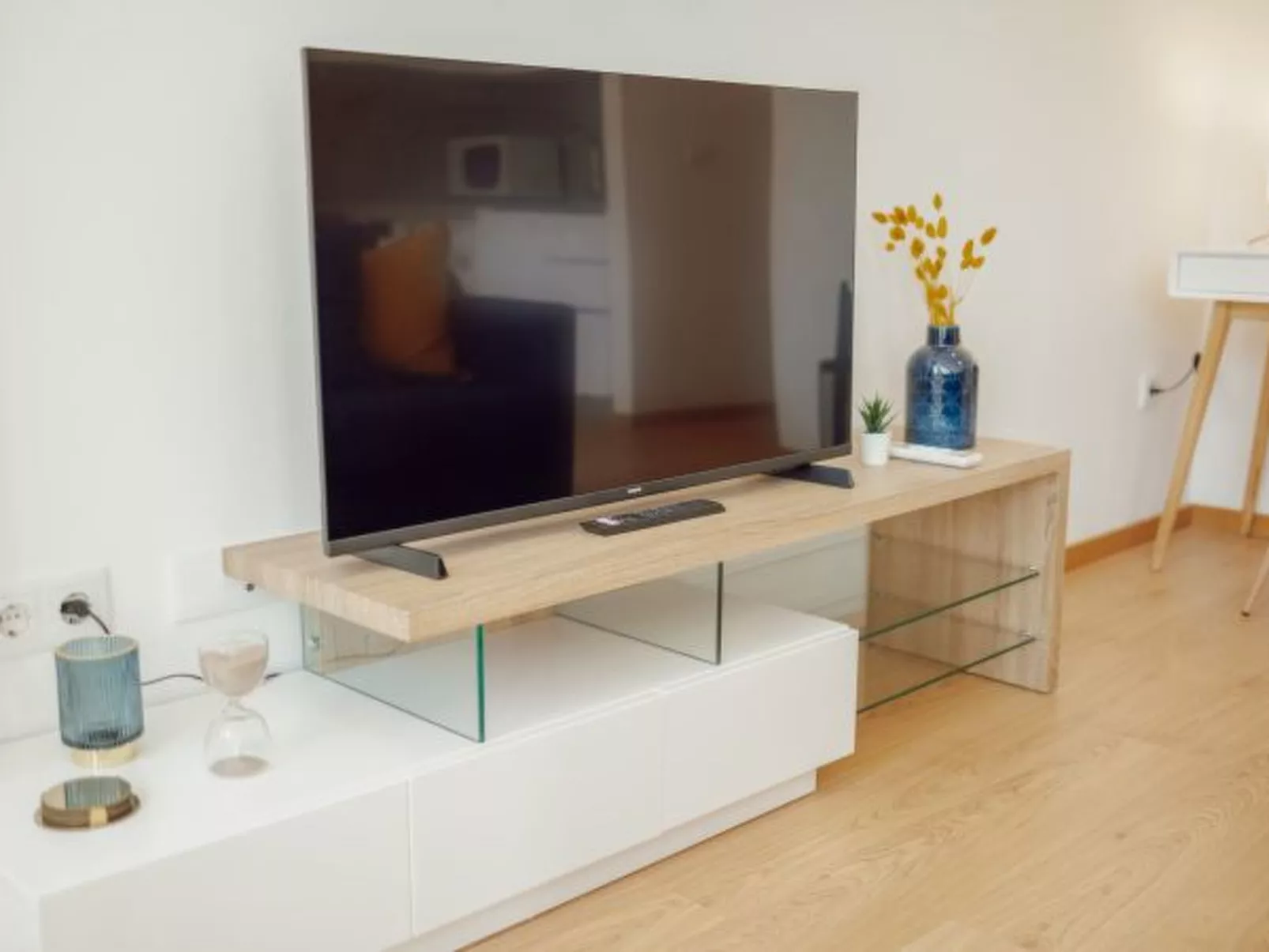 MODERN & STYLISH APARTMENT I by VACATIONY - Inside