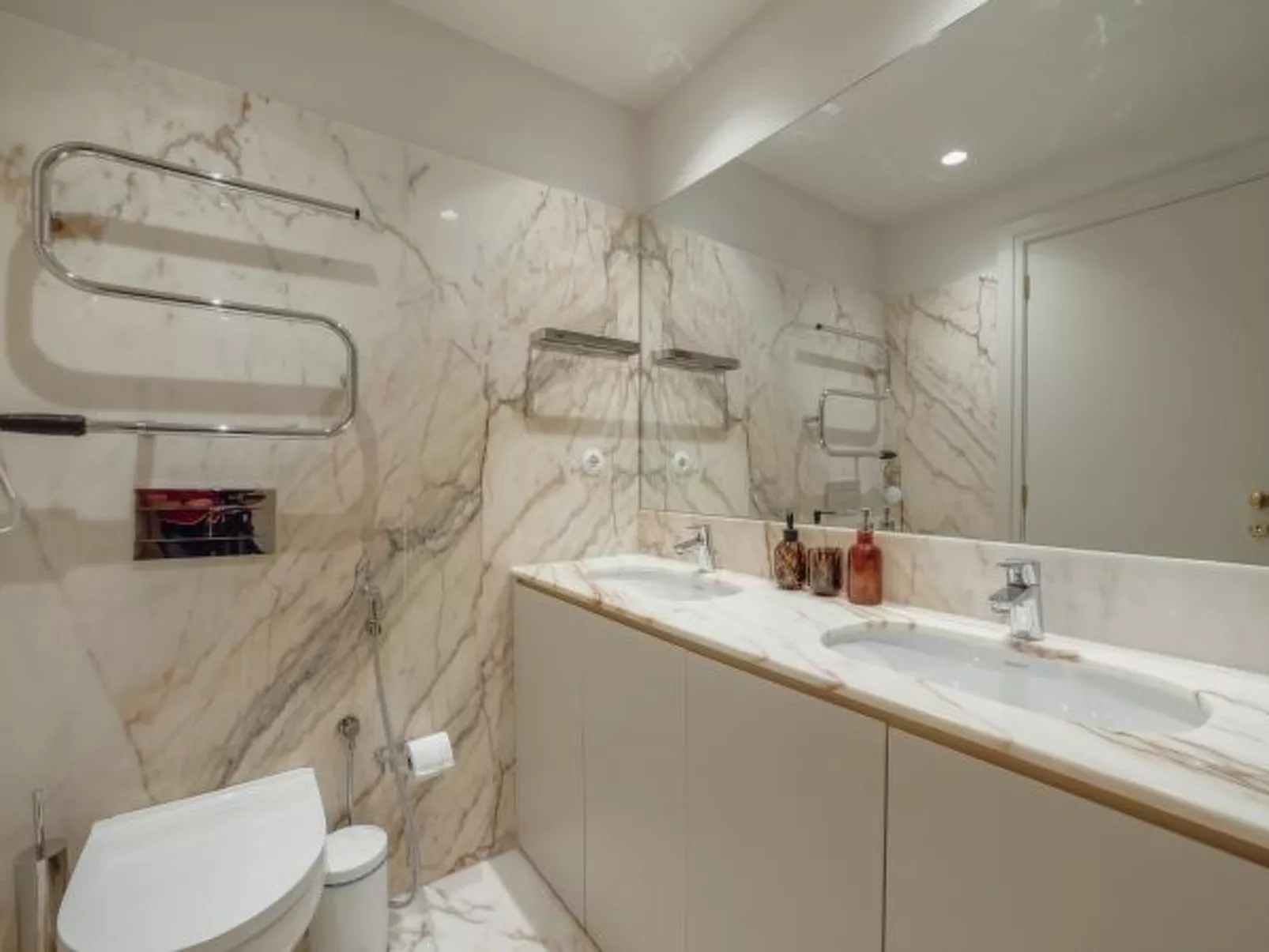 DOWNTOWN PENTHOUSE with RIVER VIEW by VACATIONY - Inside