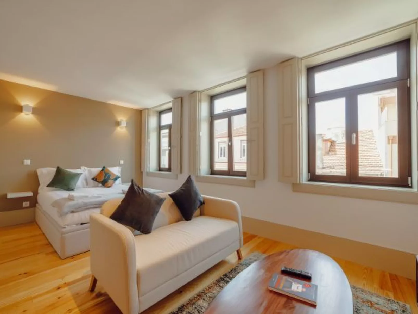 LEGACY OPORTO DESIGN APARTMENT H by VACATIONY - Inside