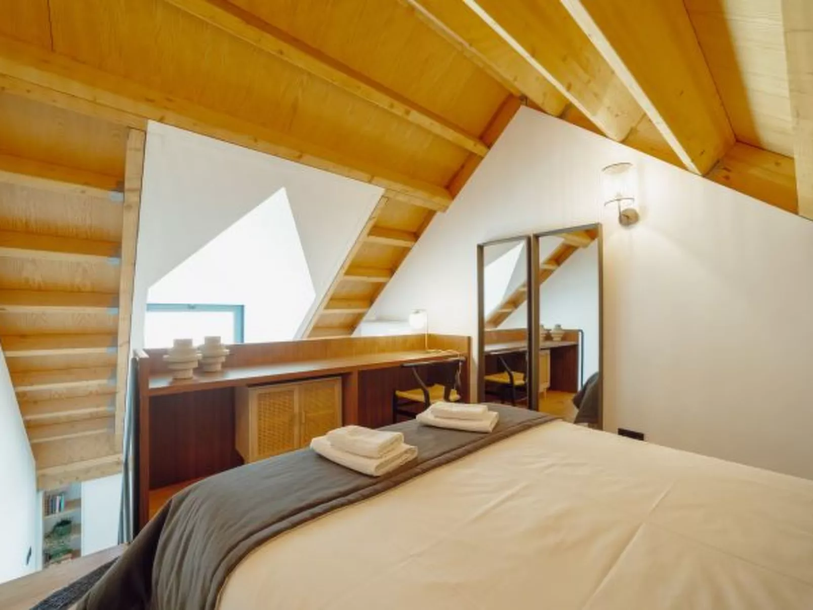 ELEGANT DOWNTOWN APARTMENT by VACATIONY - Dedans