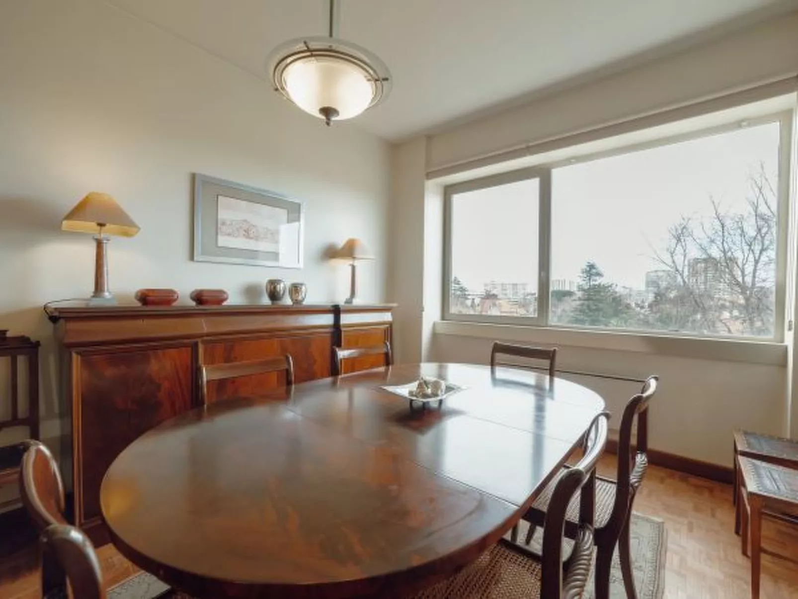 GRAND BOTANIC GARDEN APARTMENT by VACATIONY - Inside