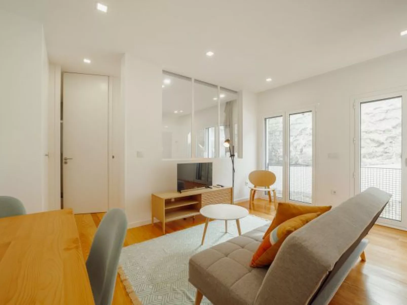 COURTYARD OPORTO DESIGN APARTMENT I - Inside