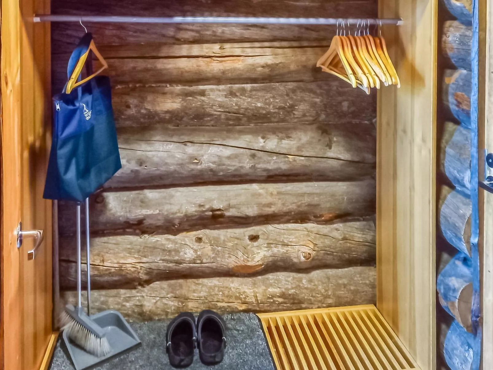 Kelosyväri 17 - Dedans