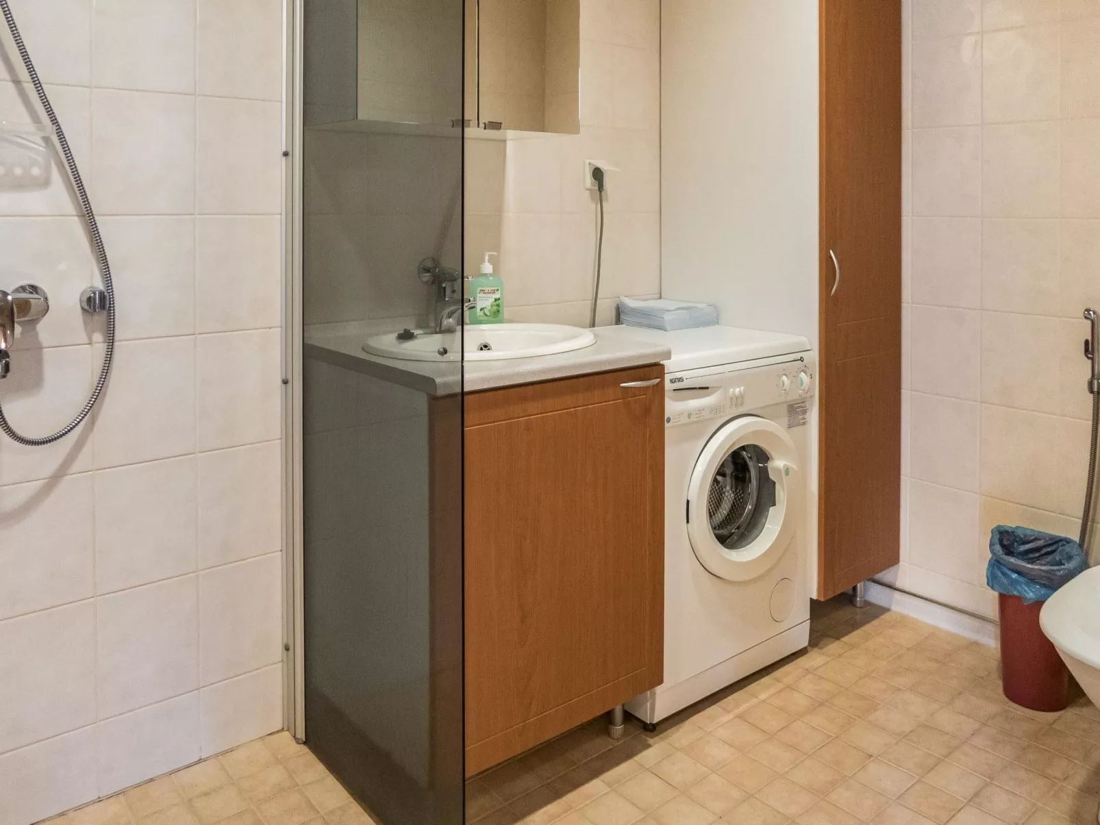 Klz 4. rubiini - Dedans