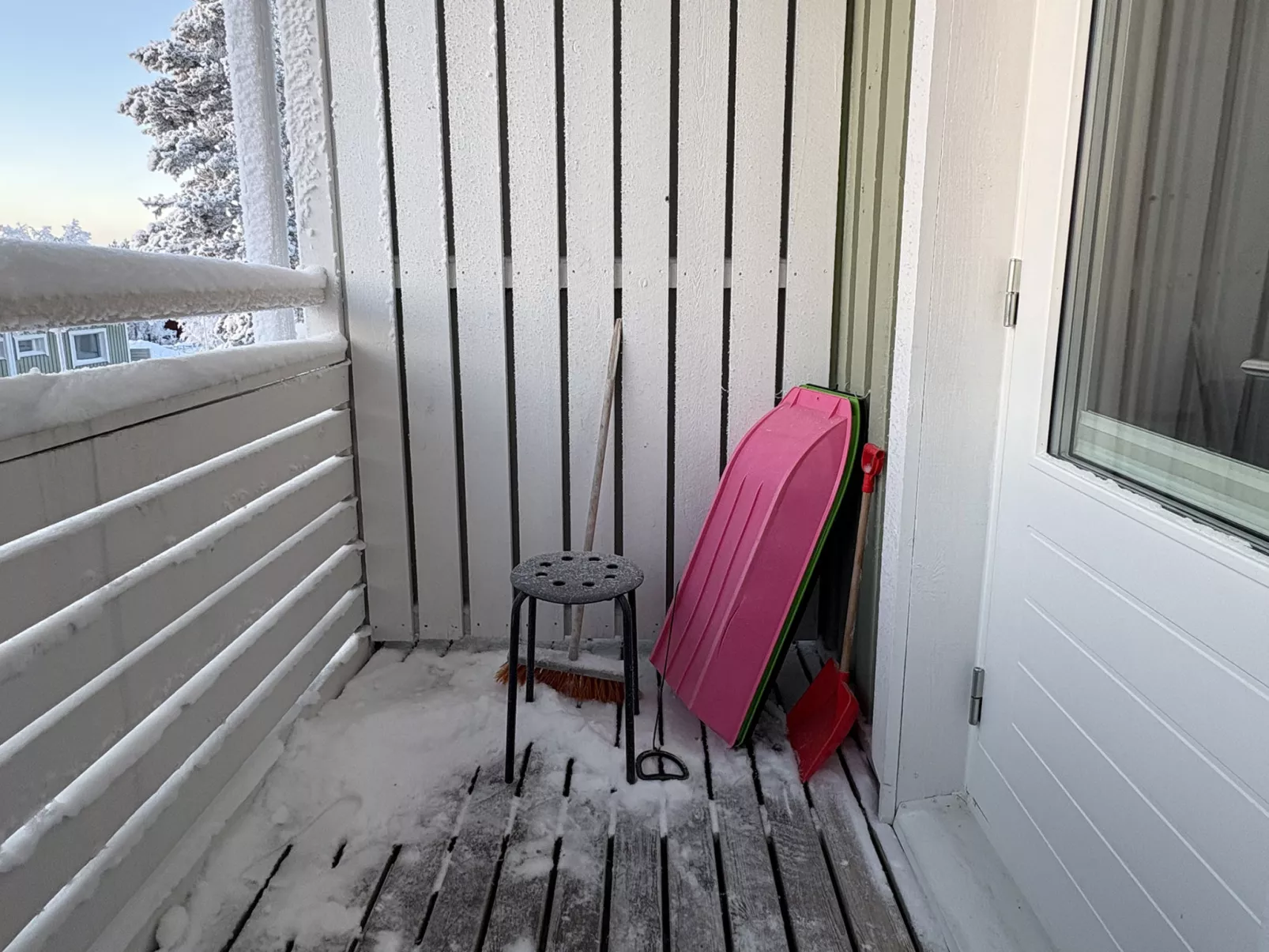 Lumikeidas - Drinnen