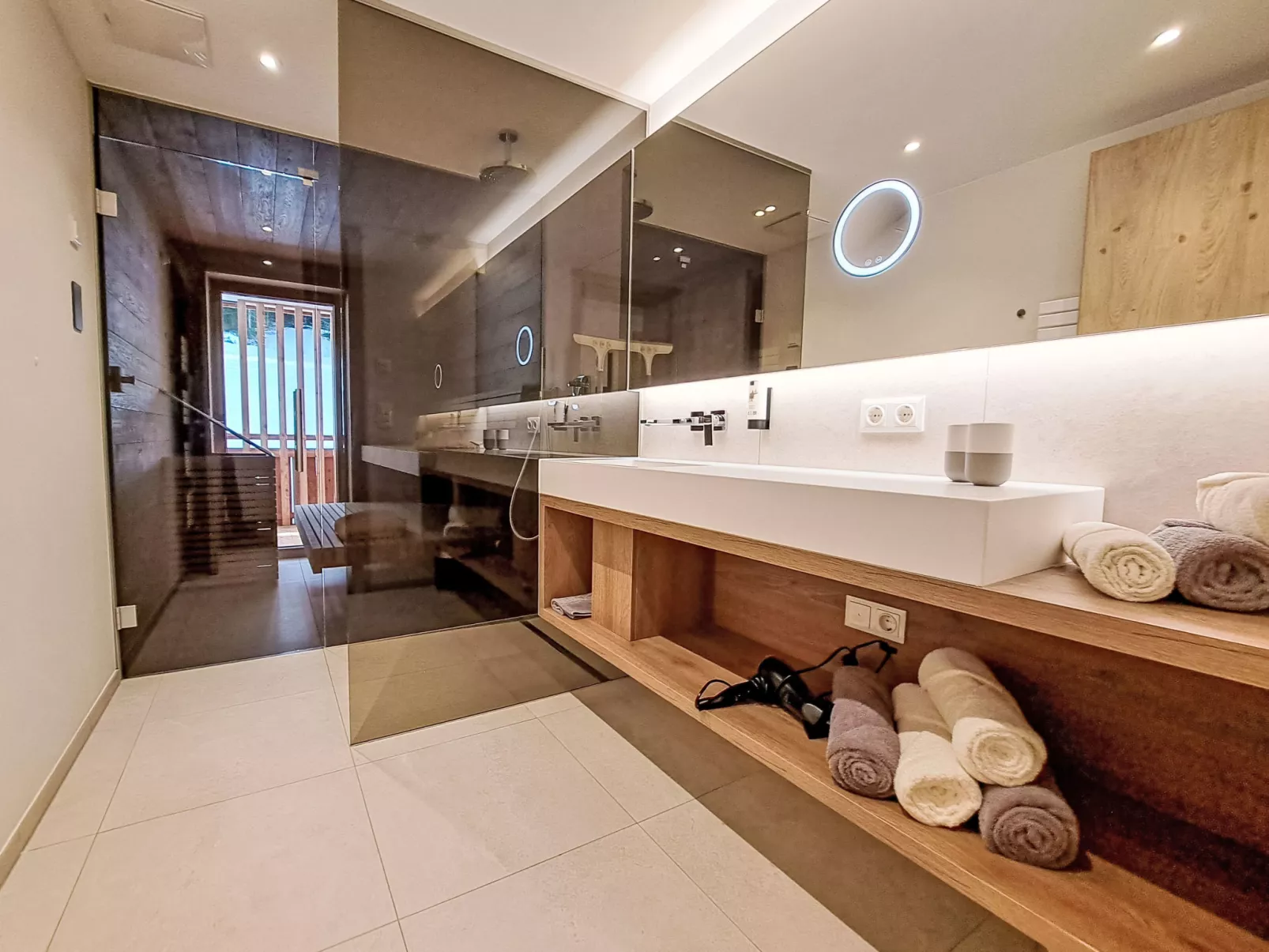 Aparthotel Iris - Drinnen