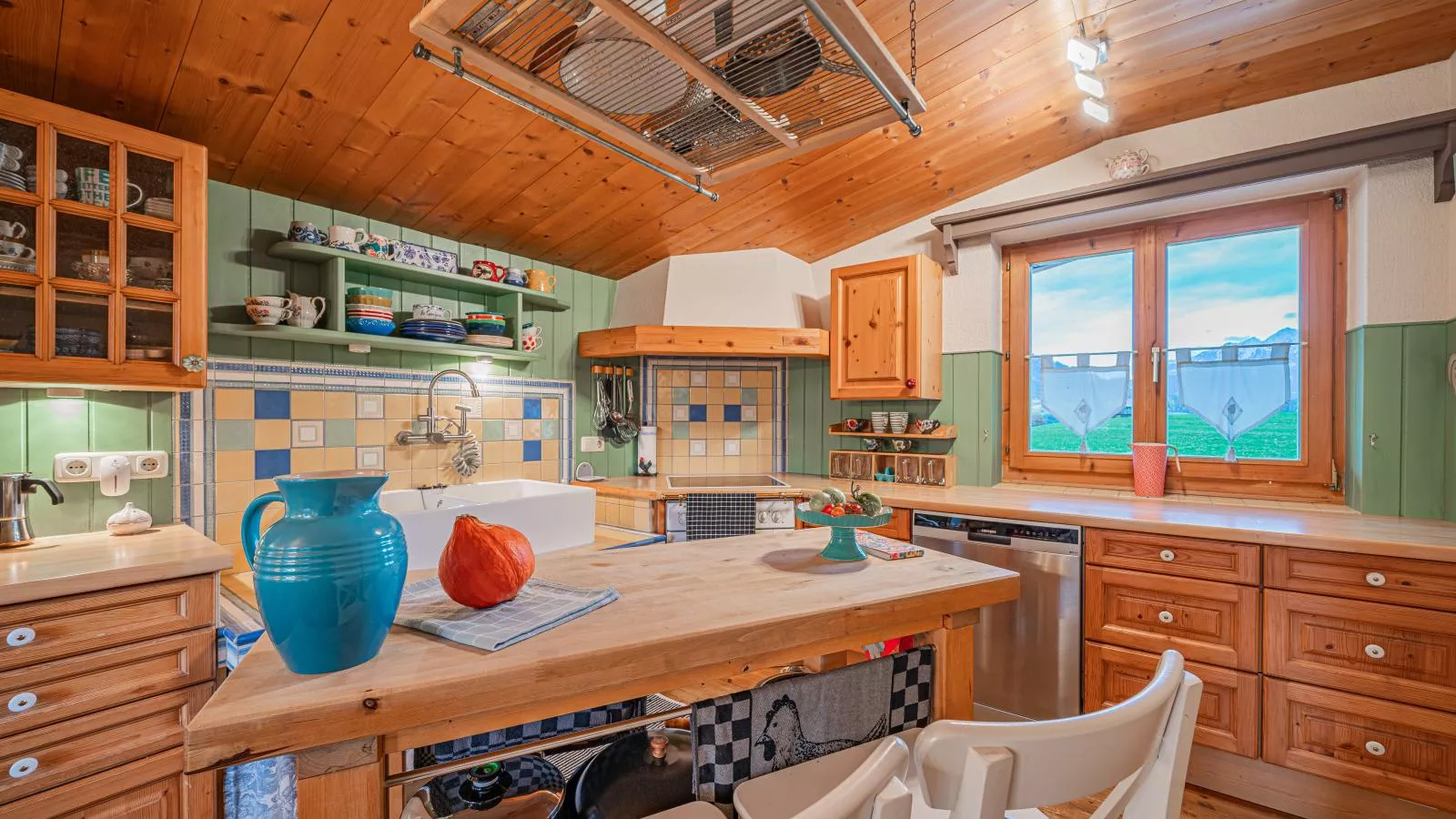 Panoramahaus Itter-Kitchen