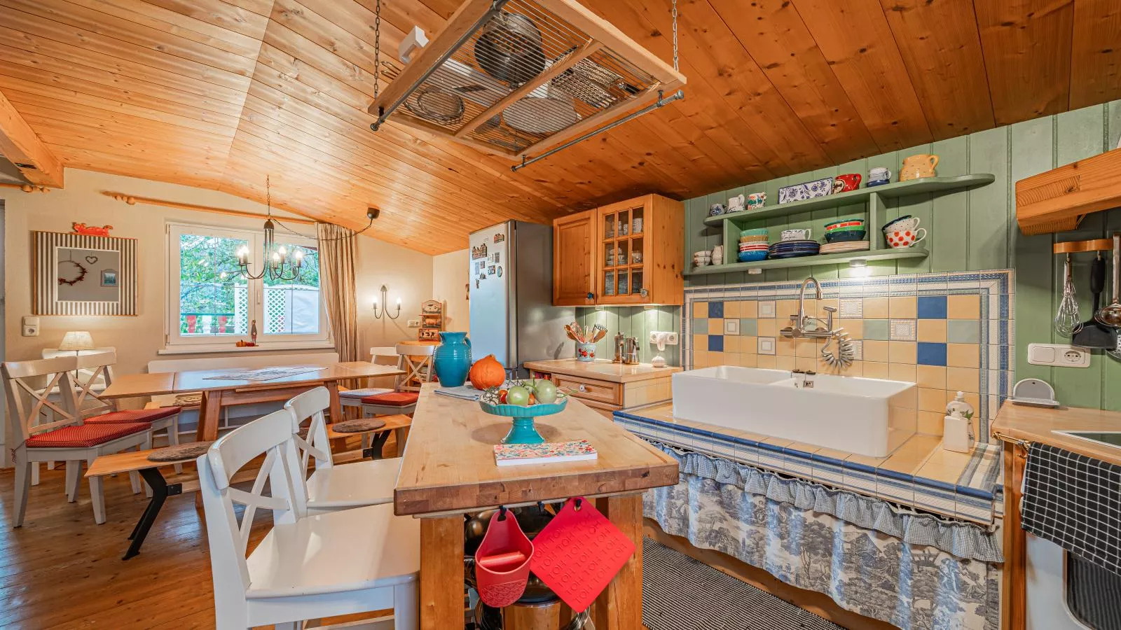 Panoramahaus Itter-Kitchen