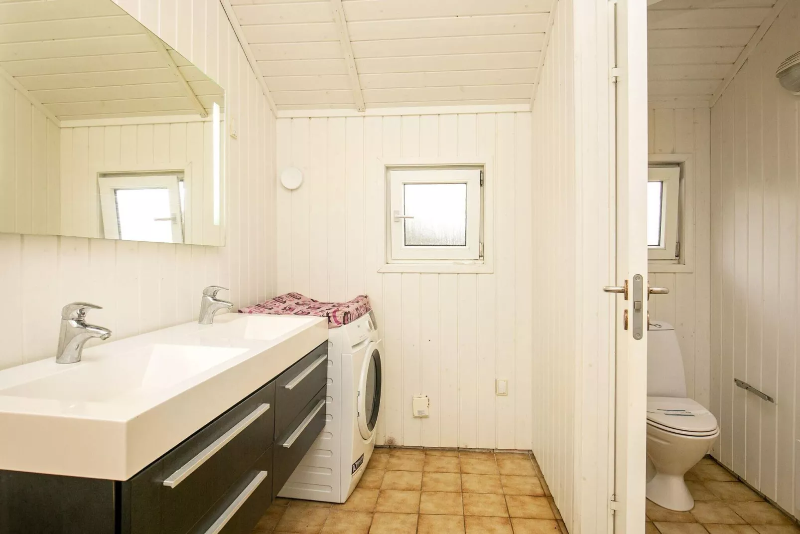 10 person holiday home in Rudkøbing-Indoor