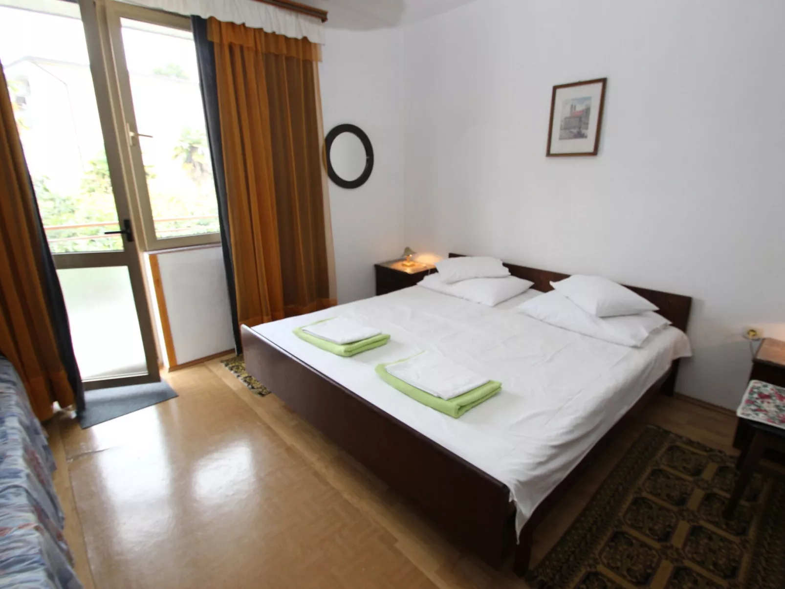 Vintage Guest Room Liva / HR-11059-06 - Inside