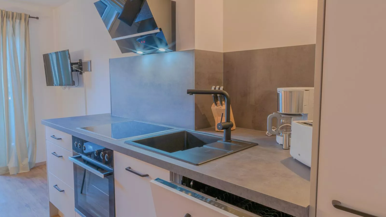 Tirolee Marchegg EG Top 1-Kitchen