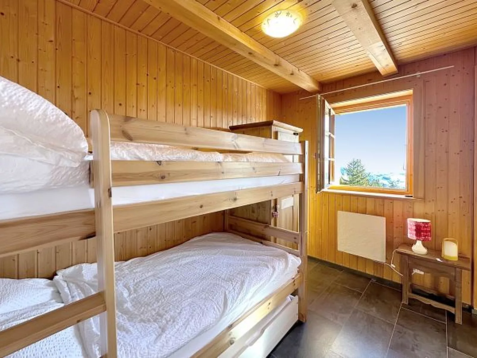 Tiny House facing the Alps - Ski in and out - Inside