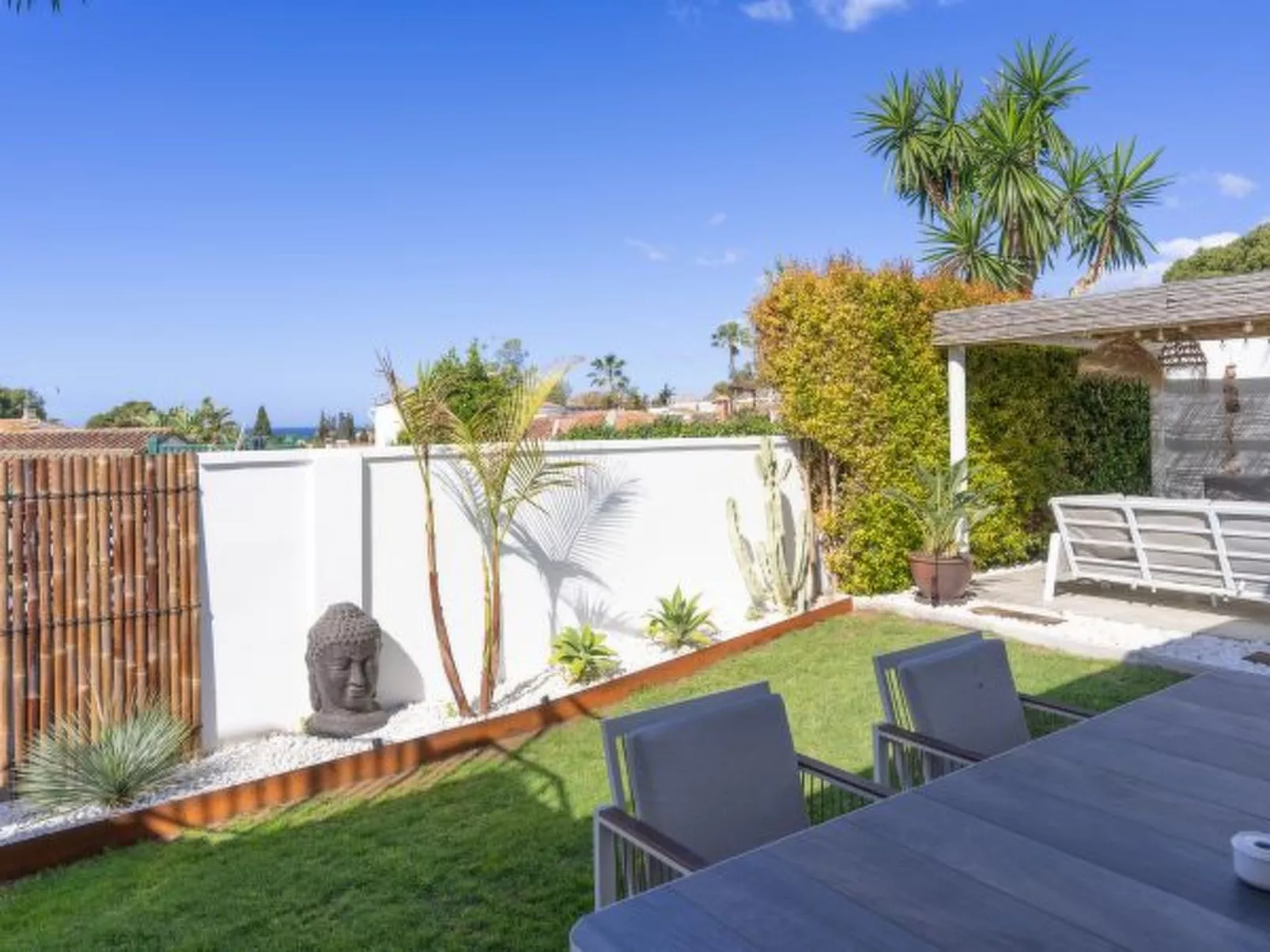 Villa Madrugada, beachside villa in Costabella - Image-tags.info