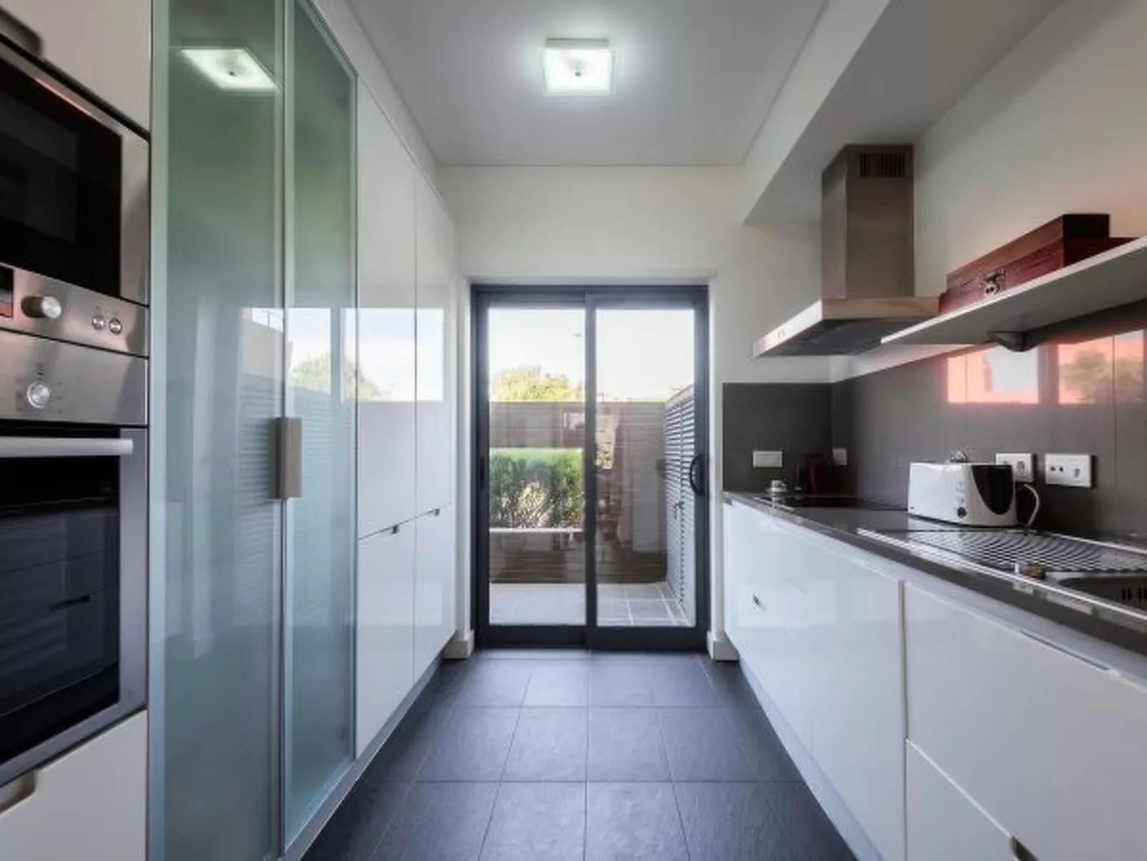 L'Orangerie - Inside