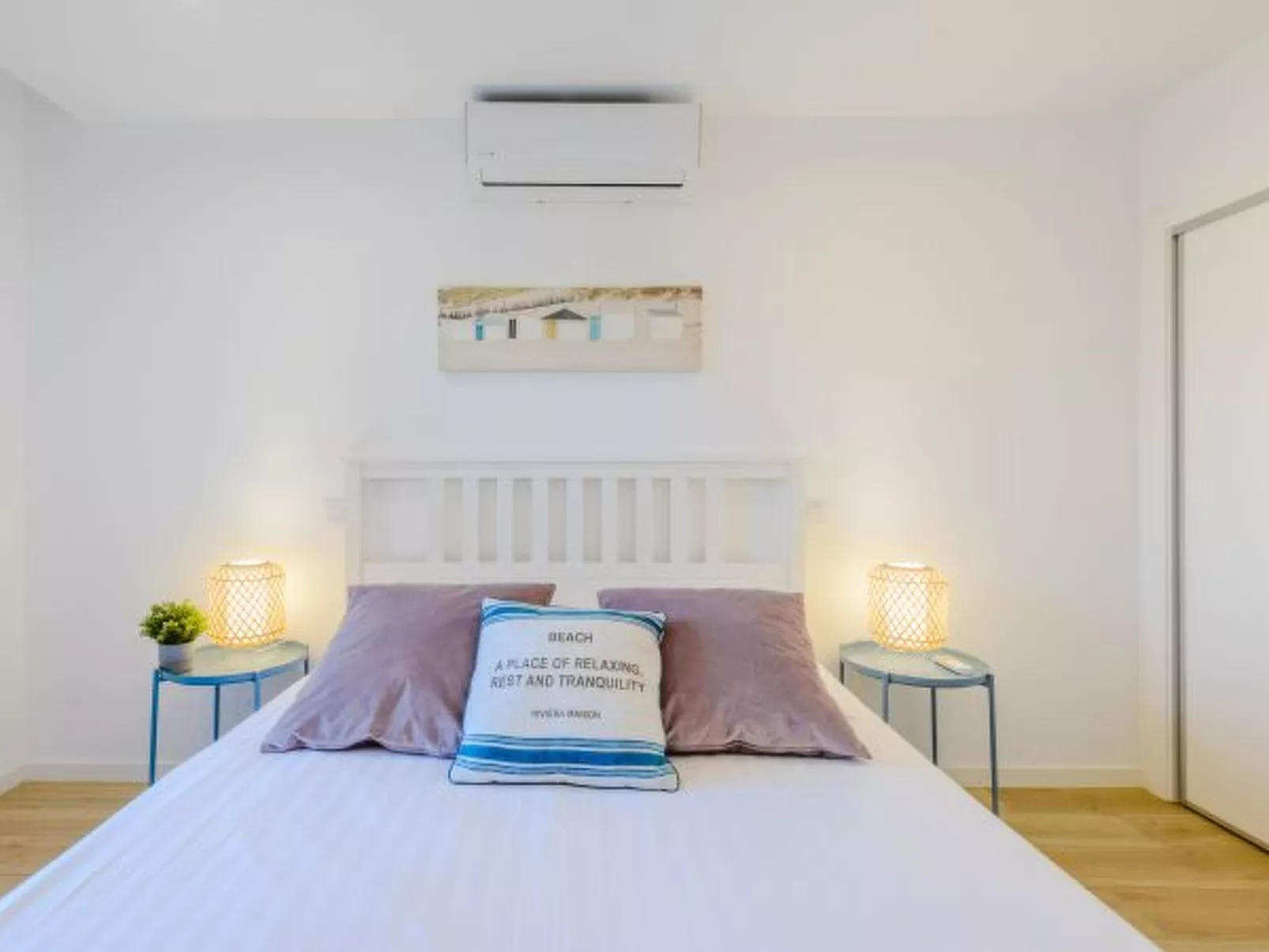 The Little Paradise with Sea Views - Inside