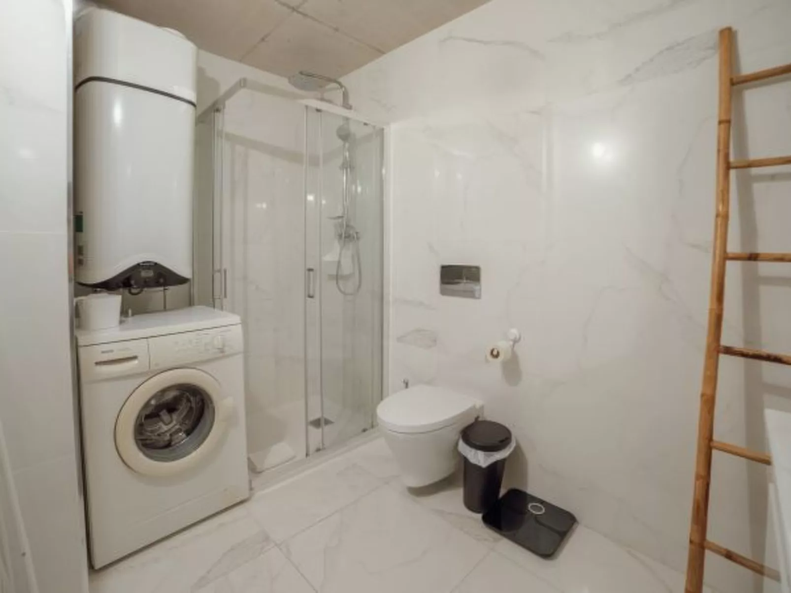 AMAZING DESIGN GARDEN with POOL by VACATIONY - Inside