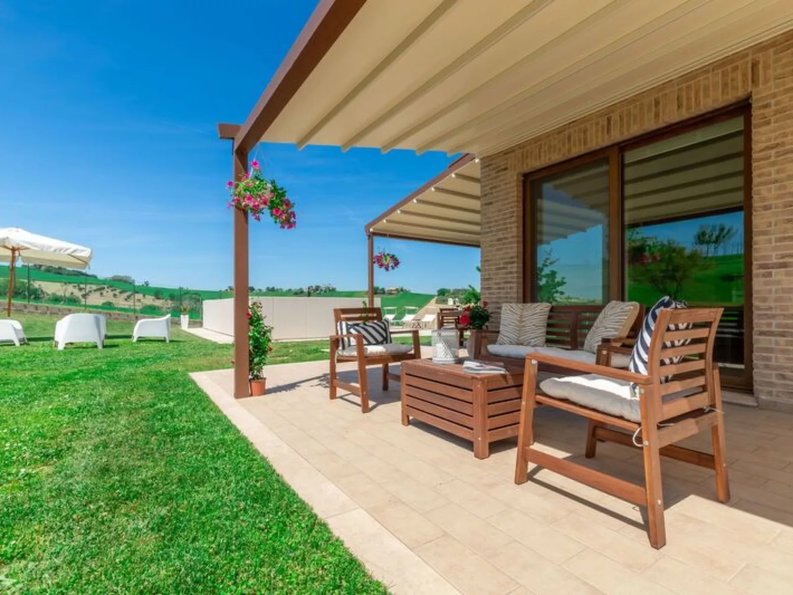 Villa Clair - Outside