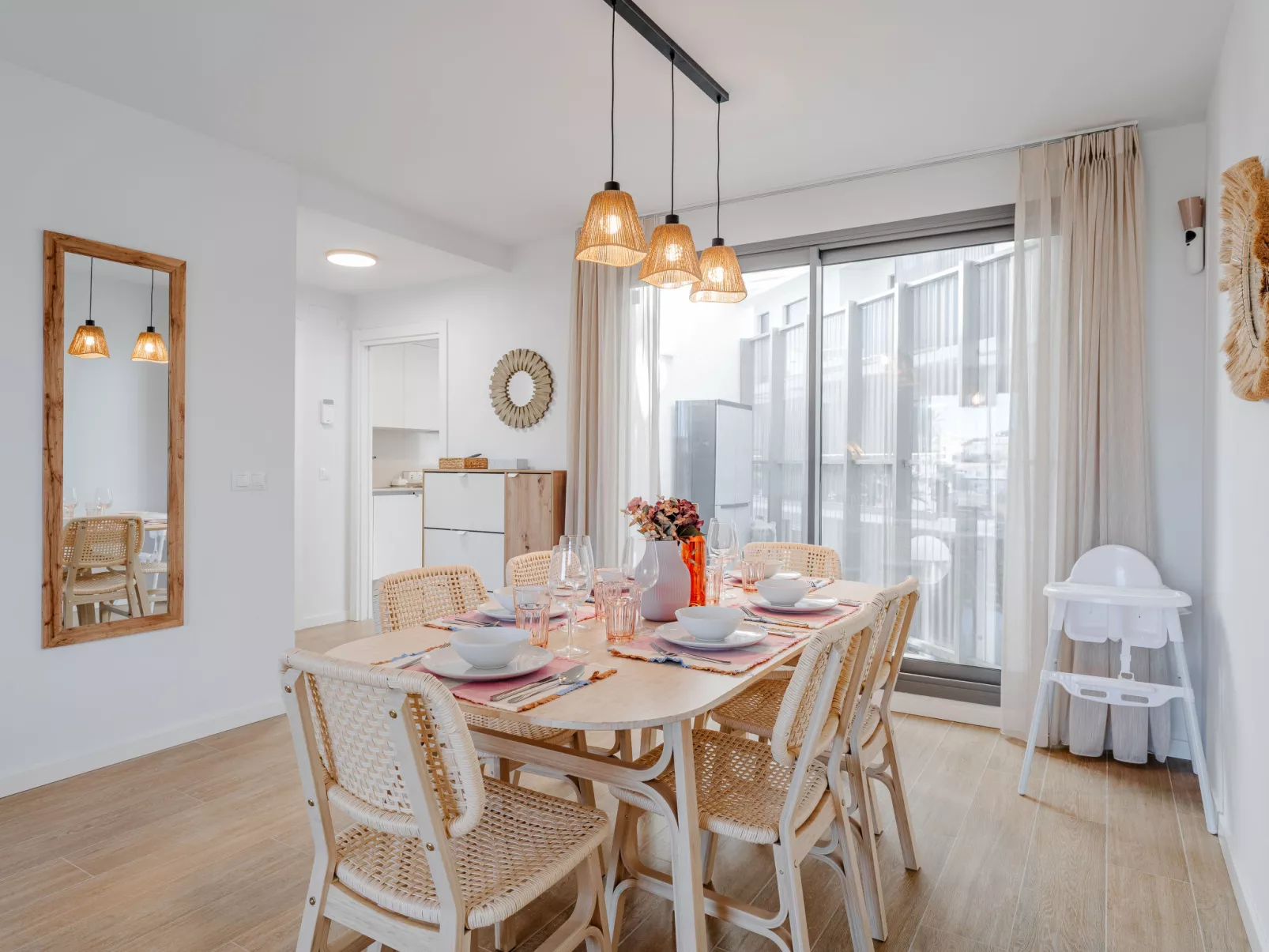 Marina Real III - Inside