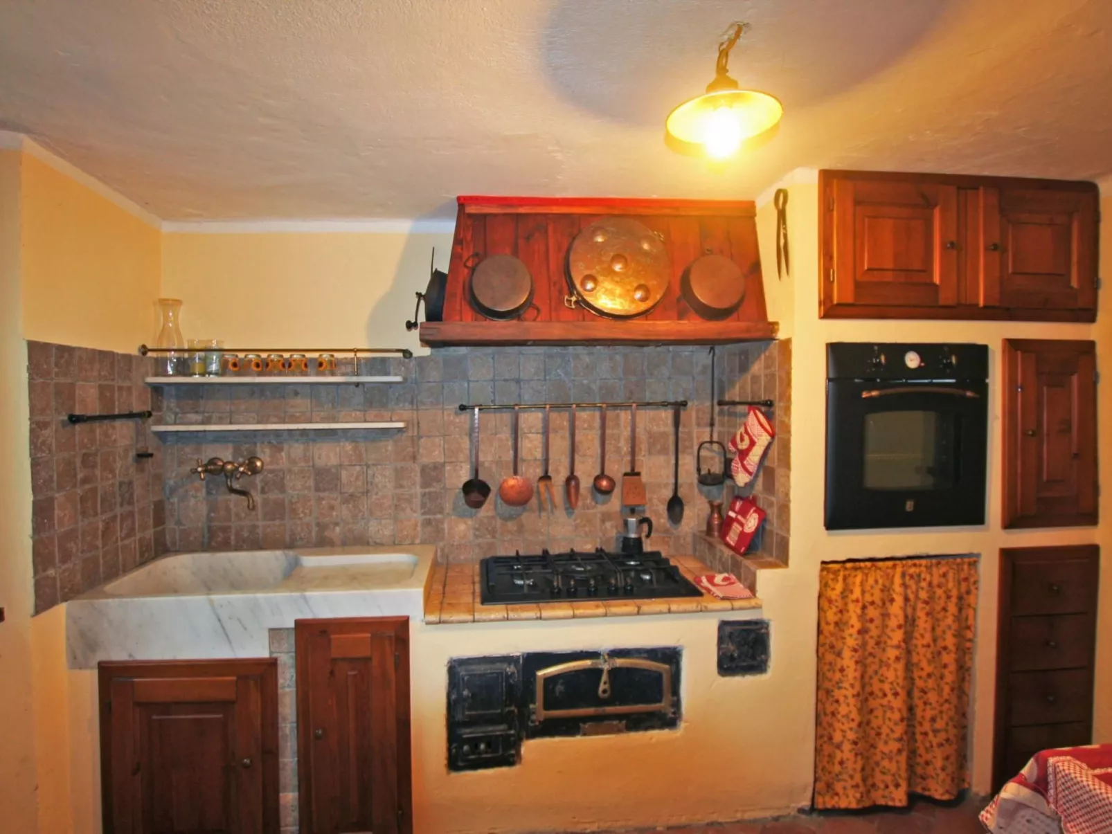 Für 3 Personen ca. 37 m&sup2- in Lumarzo, Norditalien (Ligurien) - Dedans