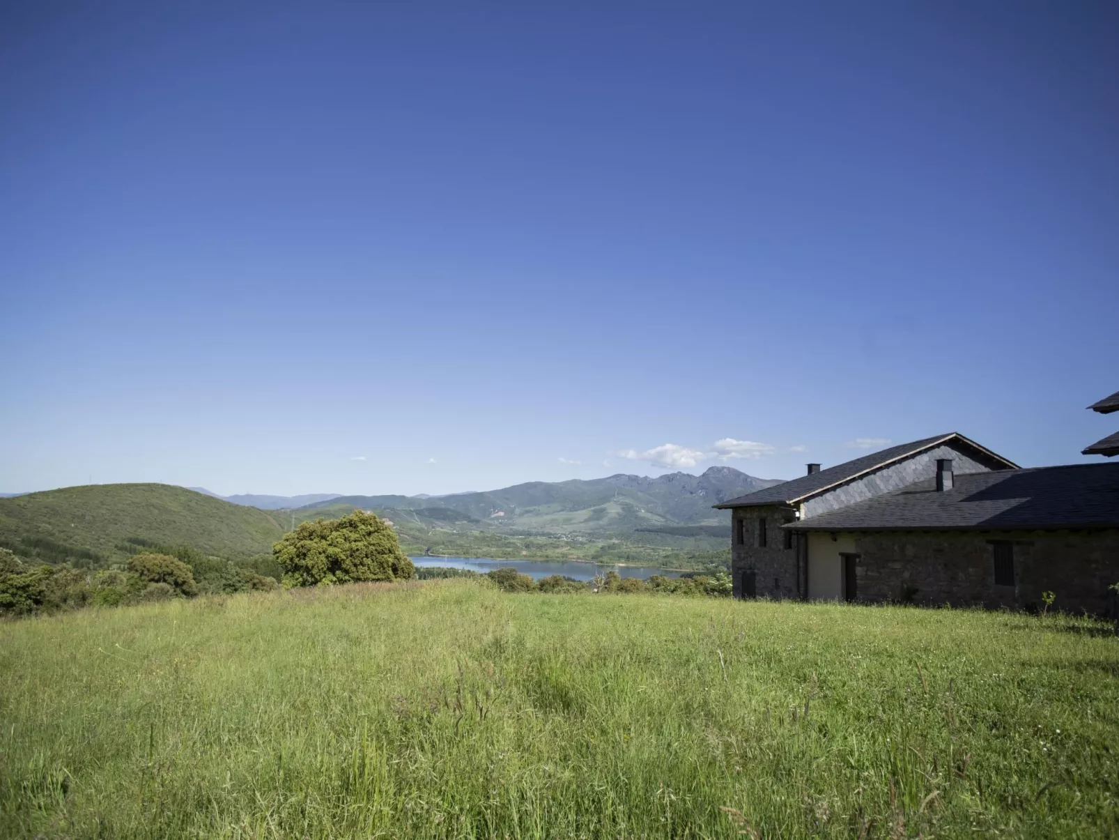 Ländliches Haus Ruralmedulas, 10 Personen - Outside