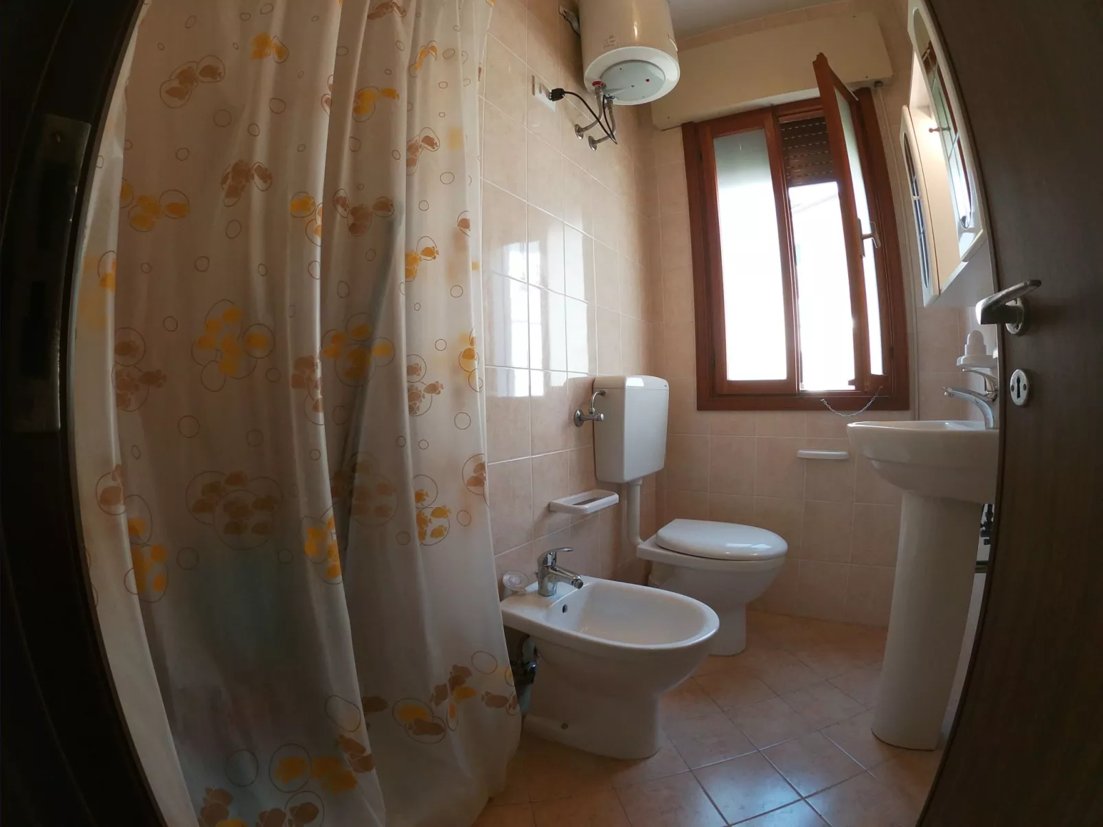 Dreizimmerwohnung Tata 98 50 m vom Meer entfernt - Image-tags.info