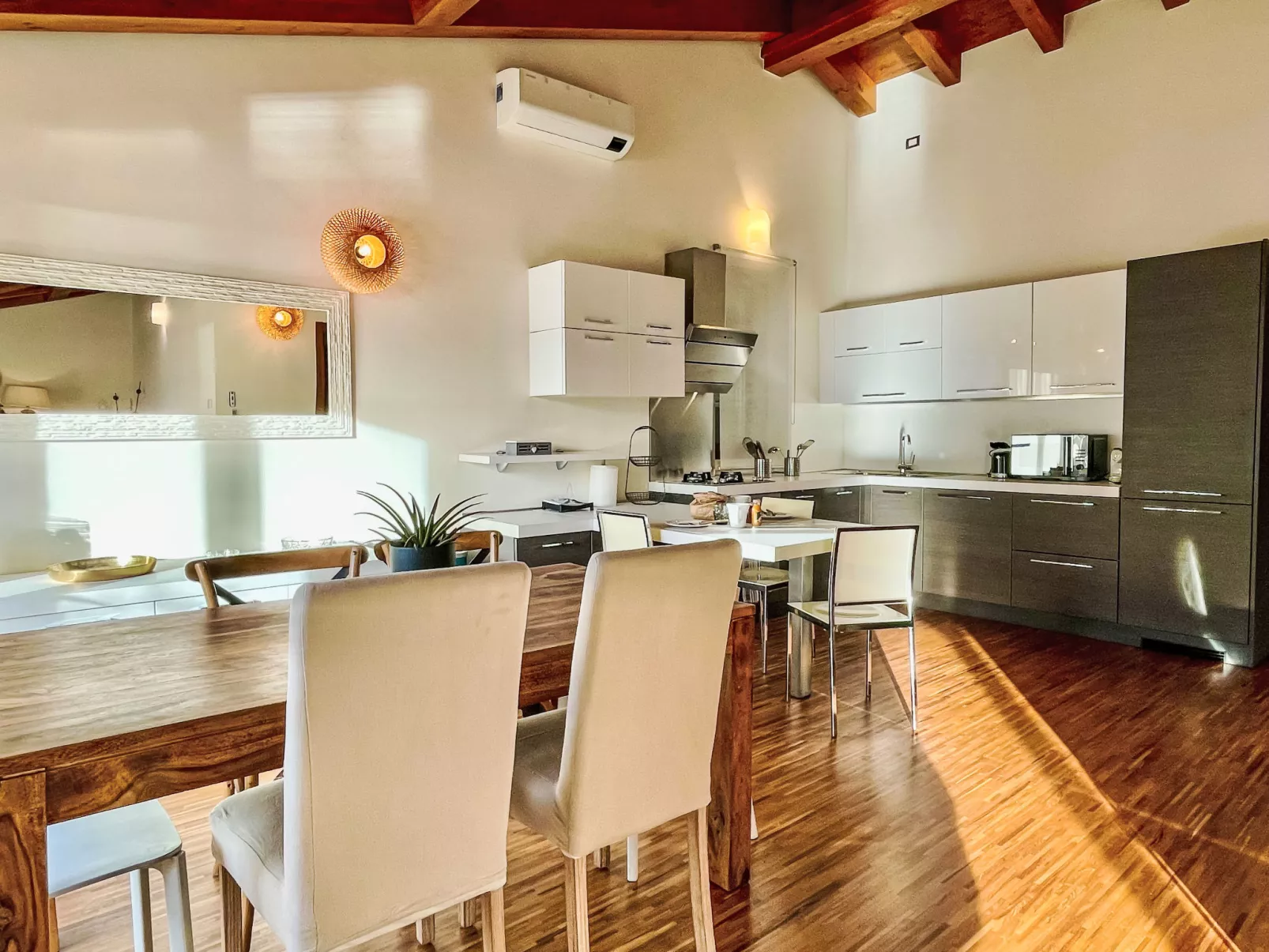 Lake View Penthouse - Dedans