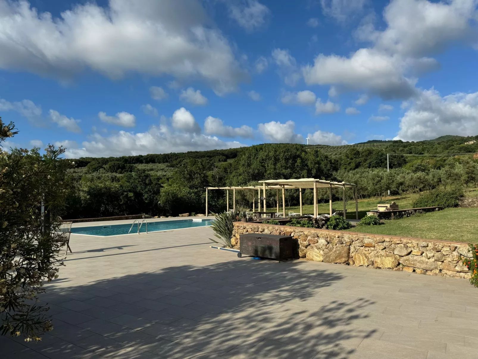 Landgut mit Blick auf das Wasser - Outside