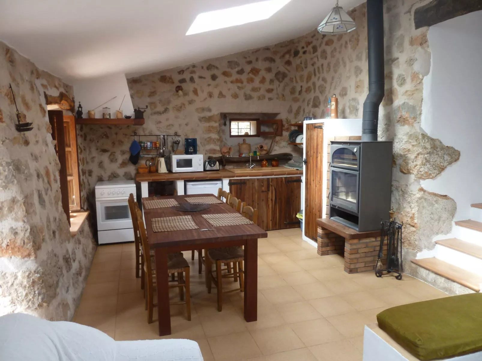 Berghütte in meeresnähe, ideal für ausflüge in die tramuntana-berge. - Drinnen