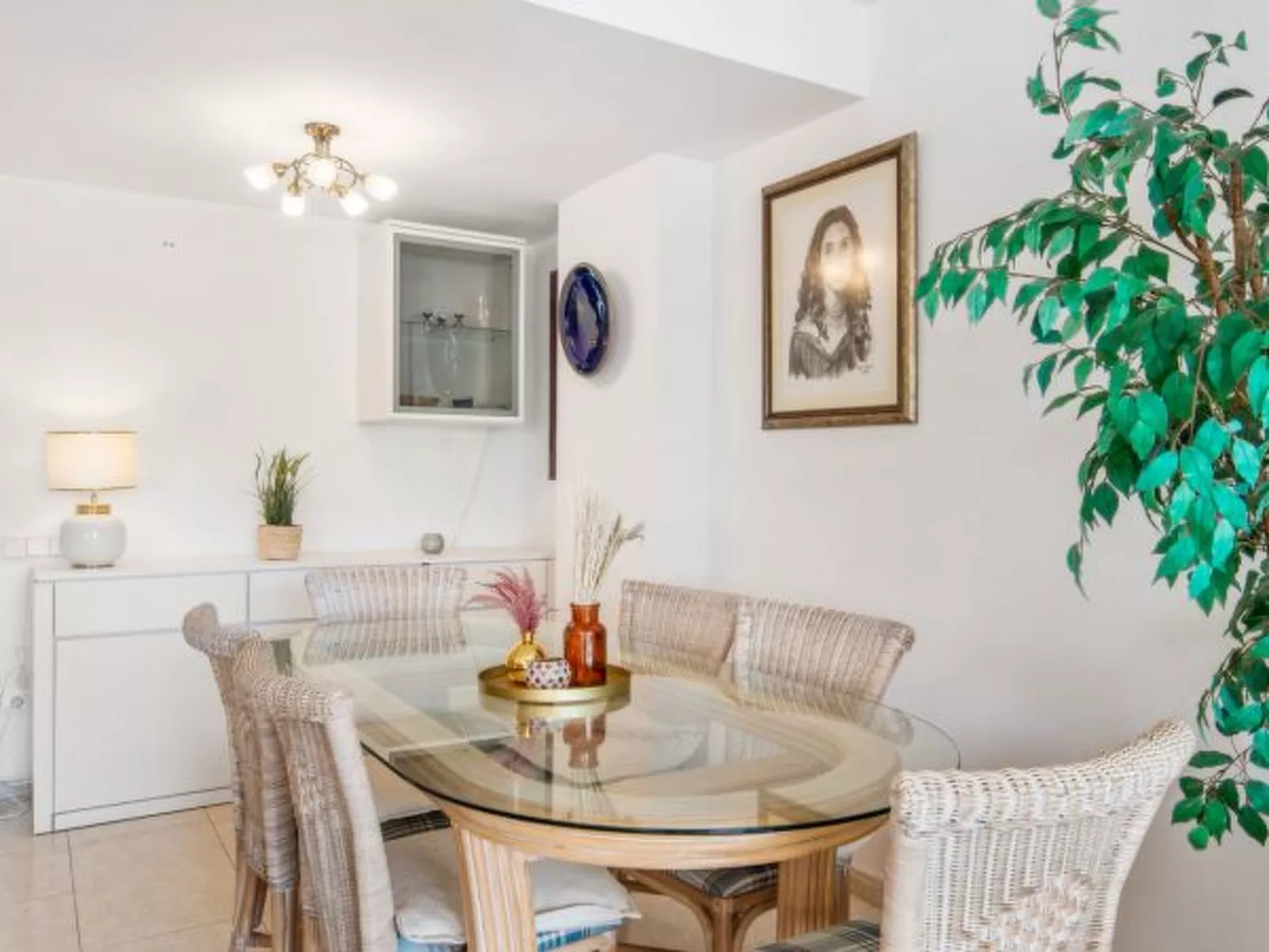 Apartment Zafiro - PlusHolidays - Image-tags.info