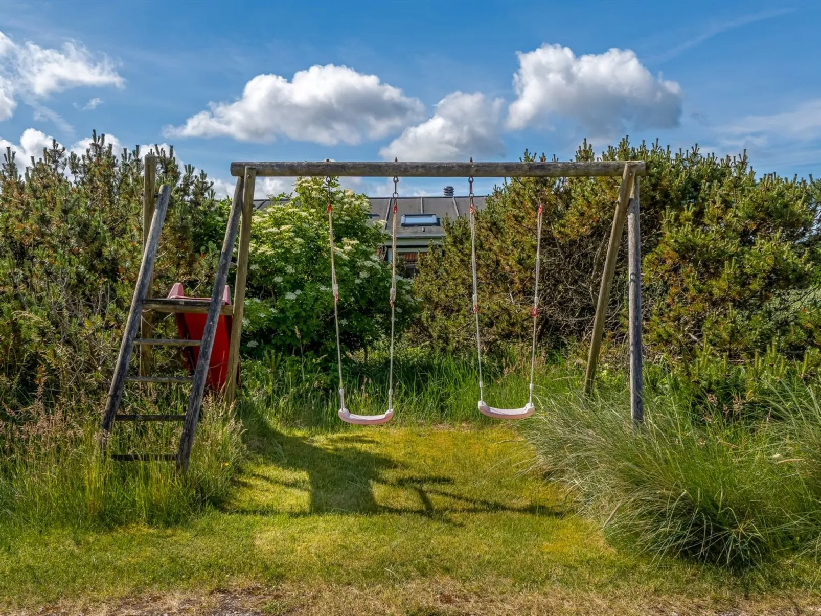 "Answald" - 250m from the sea - Outside