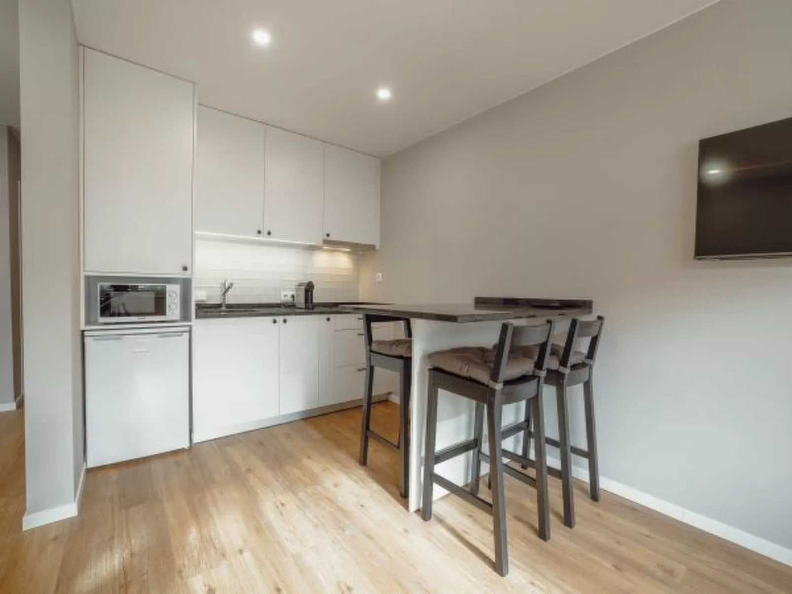 CRYSTAL PALACE GARDEN STYLISH APARTMENT - Inside