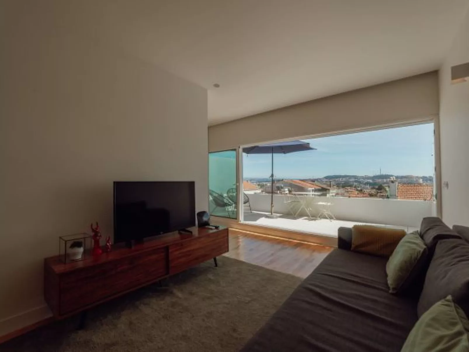 PORTO PANORAMIC VIEWS WITH TERRACE by VACATIONY - Dedans