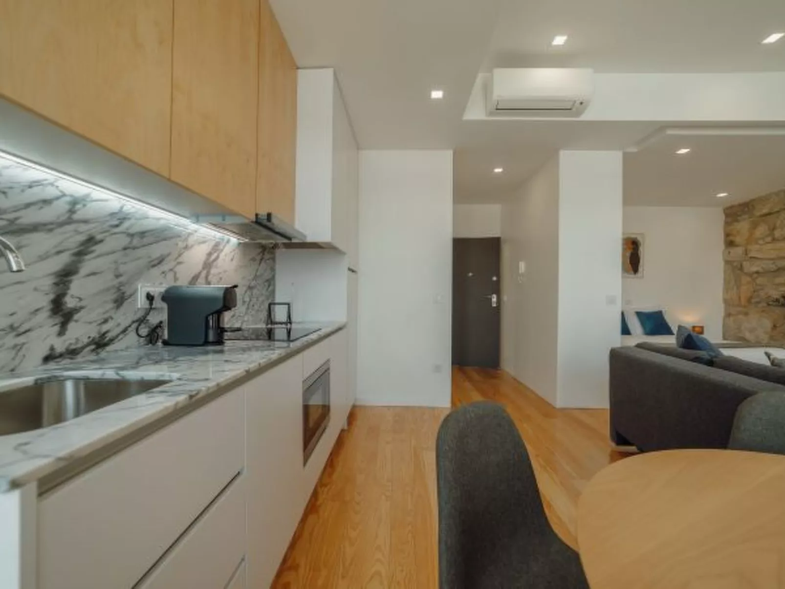 COURTYARD OPORTO DESIGN APARTMENT D - Dedans