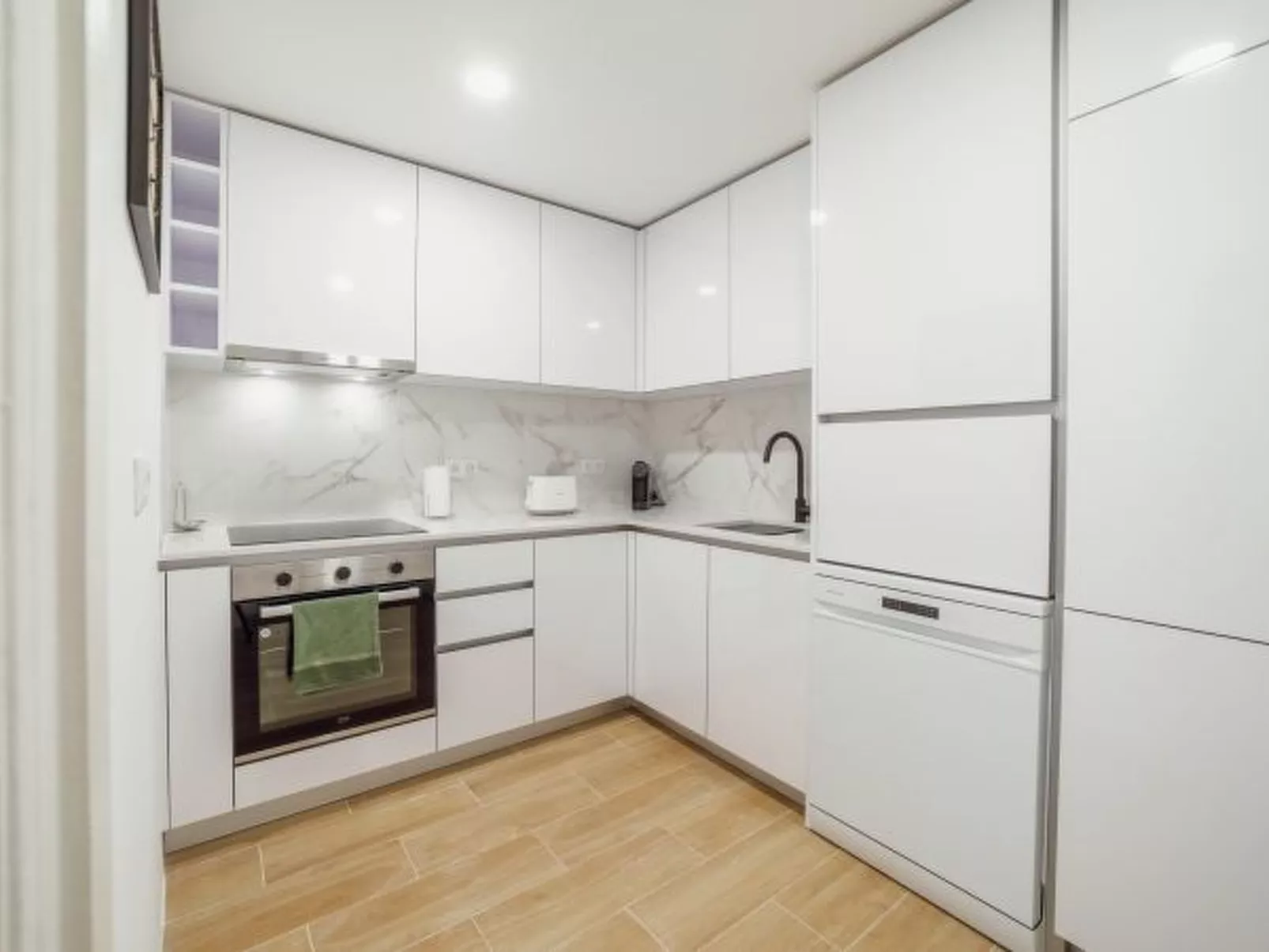 LAPA STYLISH APARTMENT A by VACATIONY - Drinnen