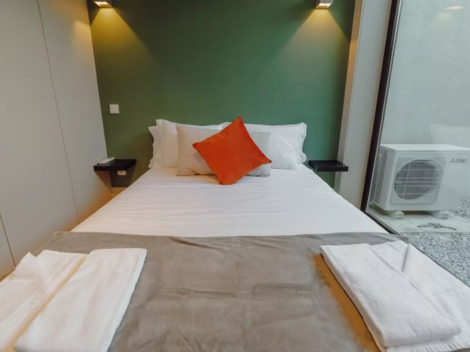 LEGACY OPORTO PREMIUM APARTMENT B by VACATIONY - Inside