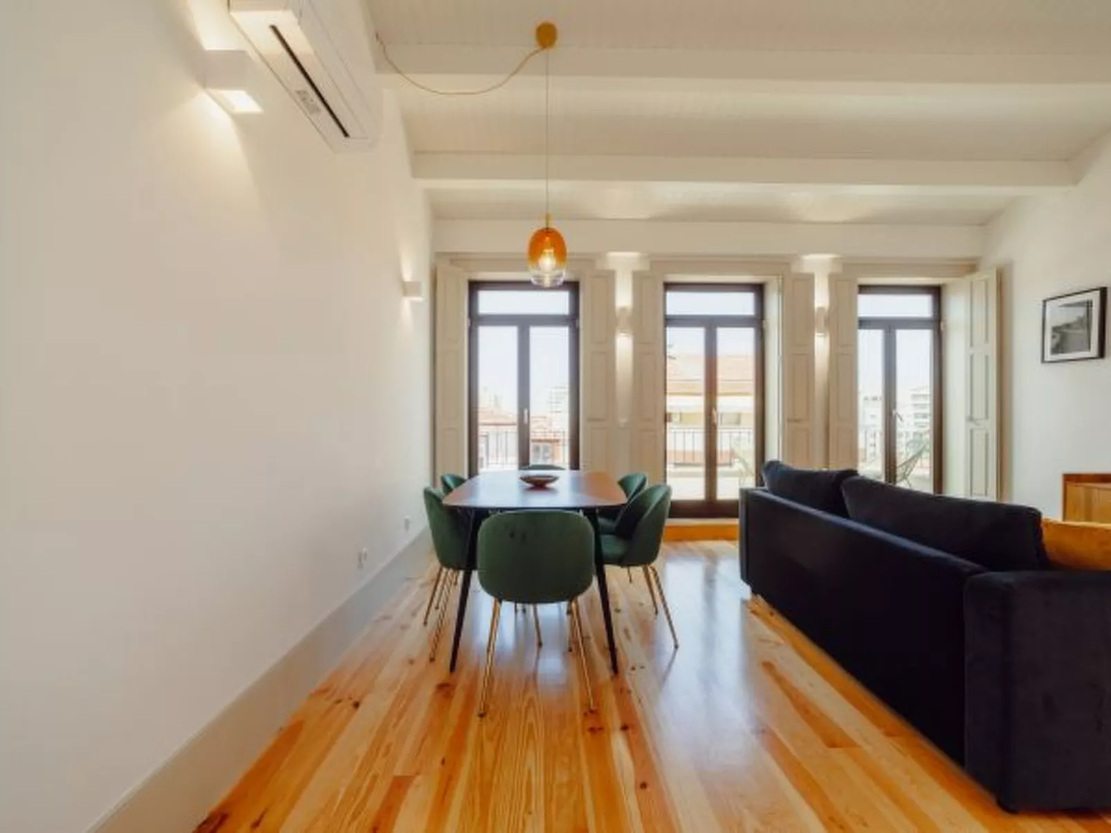 LEGACY OPORTO PREMIUM APARTMENT I by VACATIONY - Inside