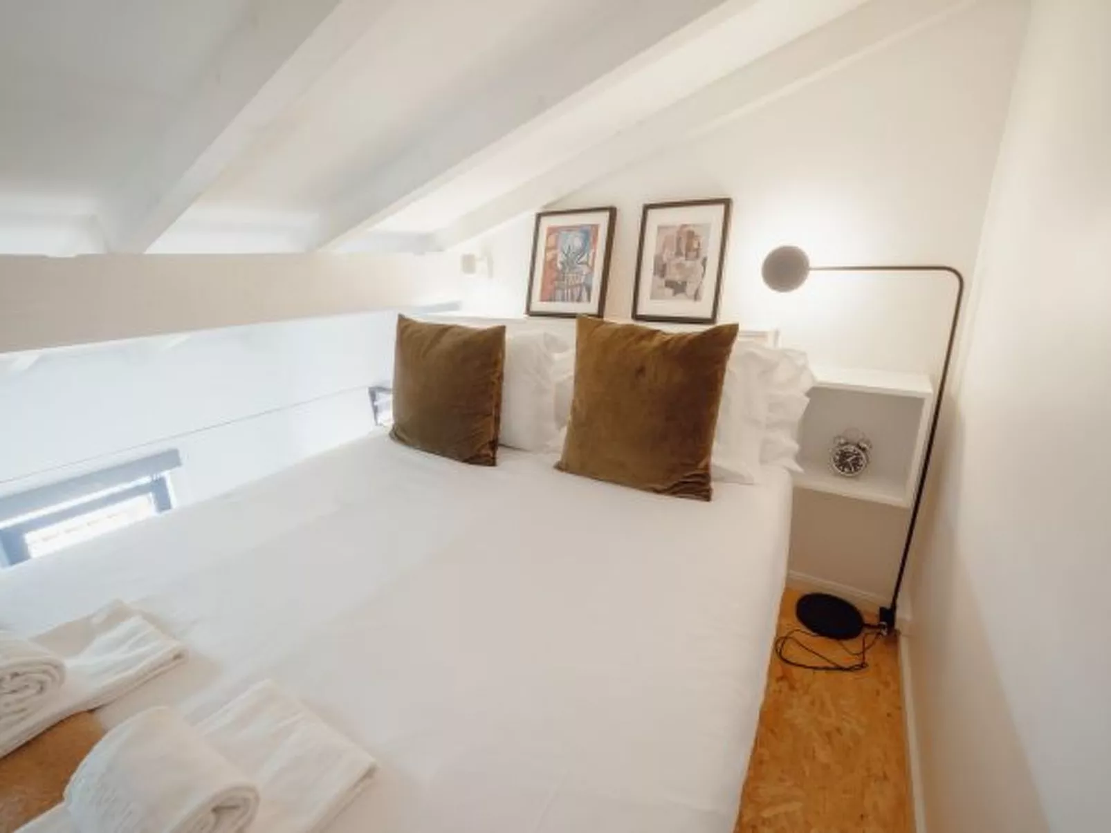 MEZZANINE STYLISH APARTMENT U by VACATIONY - Inside