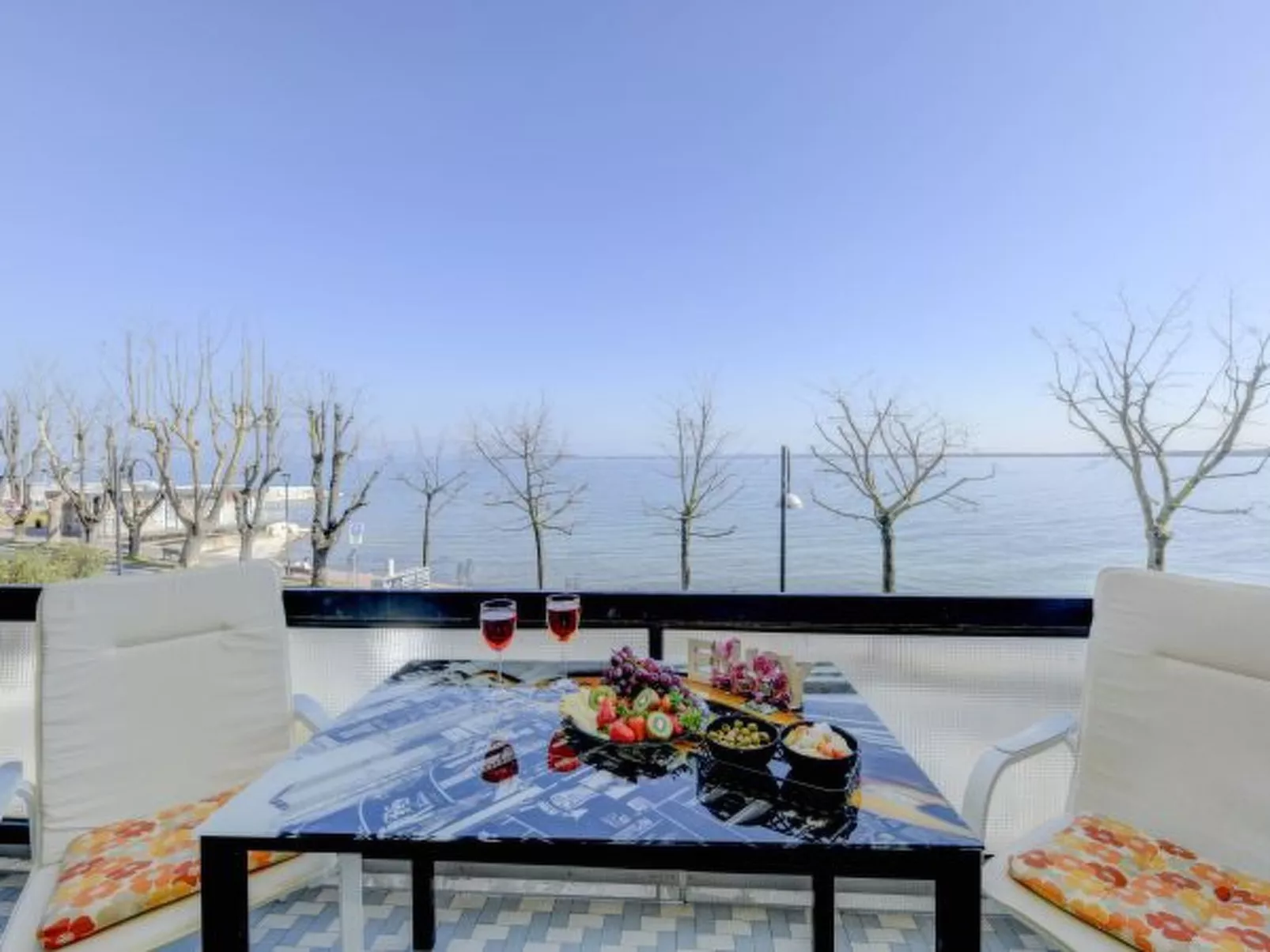 Desenzanoloft CHARMING ON THE LAKE - Image-tags.info