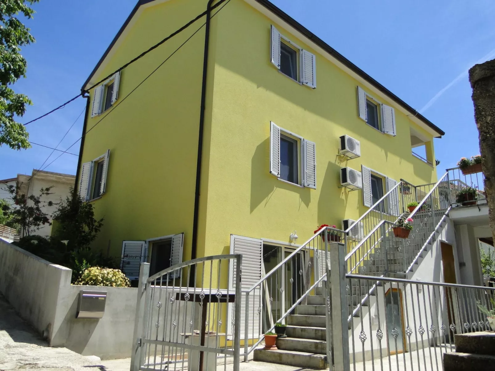 Wohnung "Niva 1" mit Blick auf das Wasser - Image-tags.info