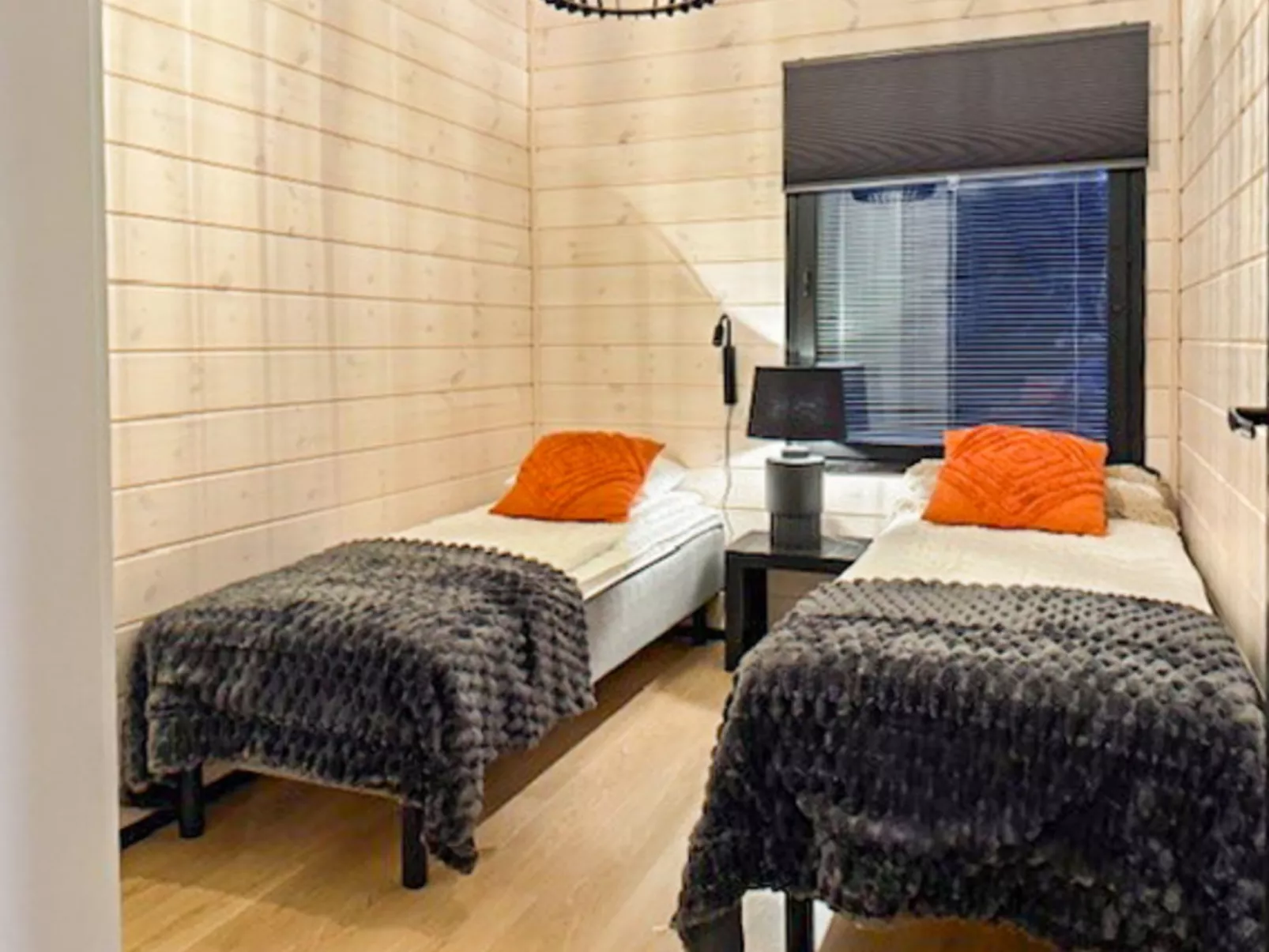 Saanan taika - Inside