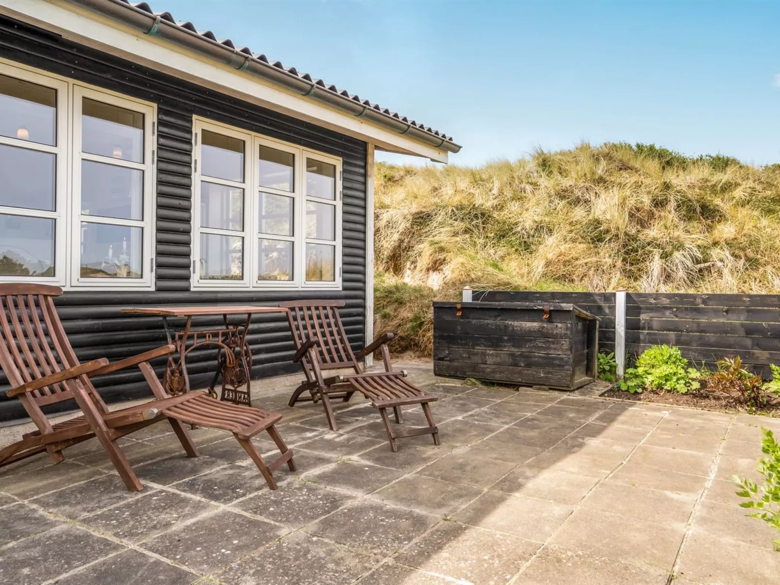 "Katri" - 500m from the sea - Outside