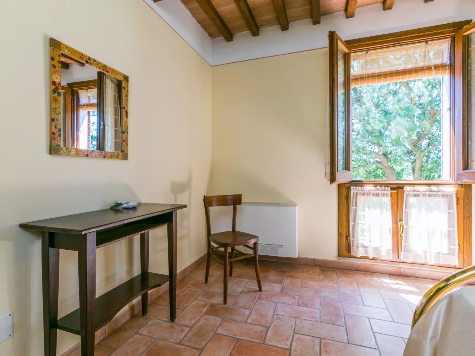 Rossogiallo - Dedans