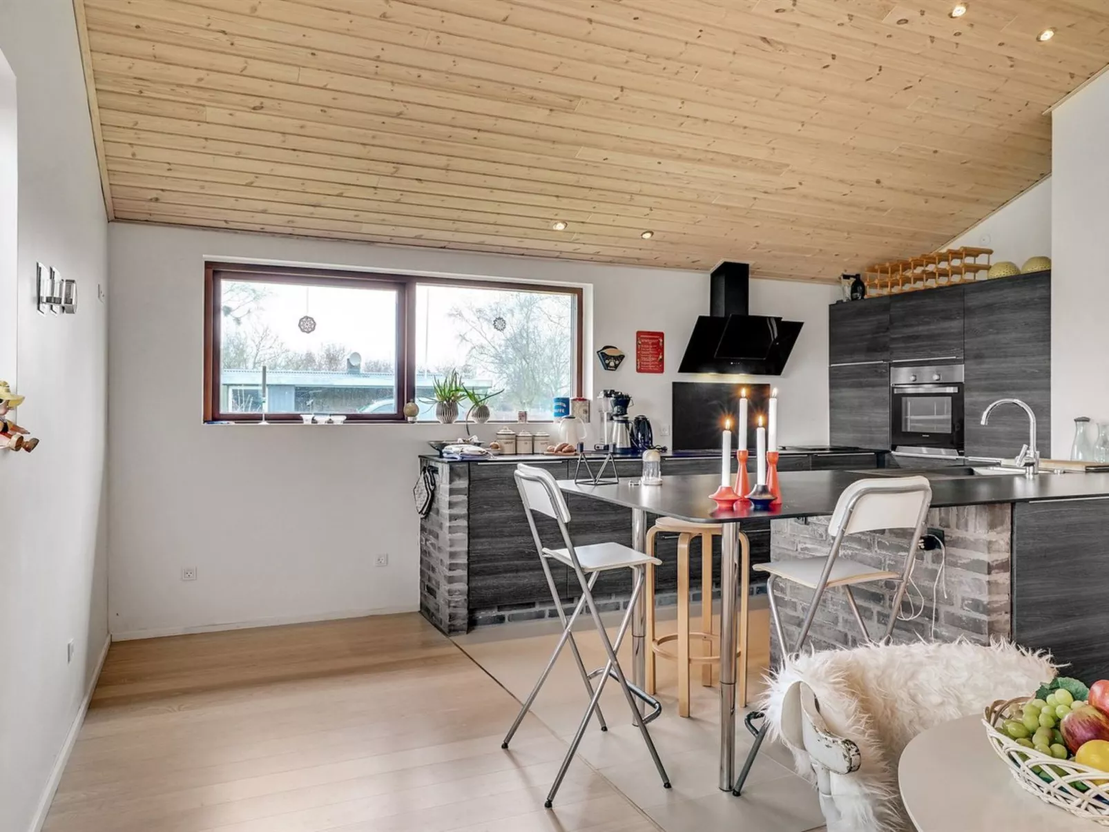 "Orm" - 550m to the fjord - Inside