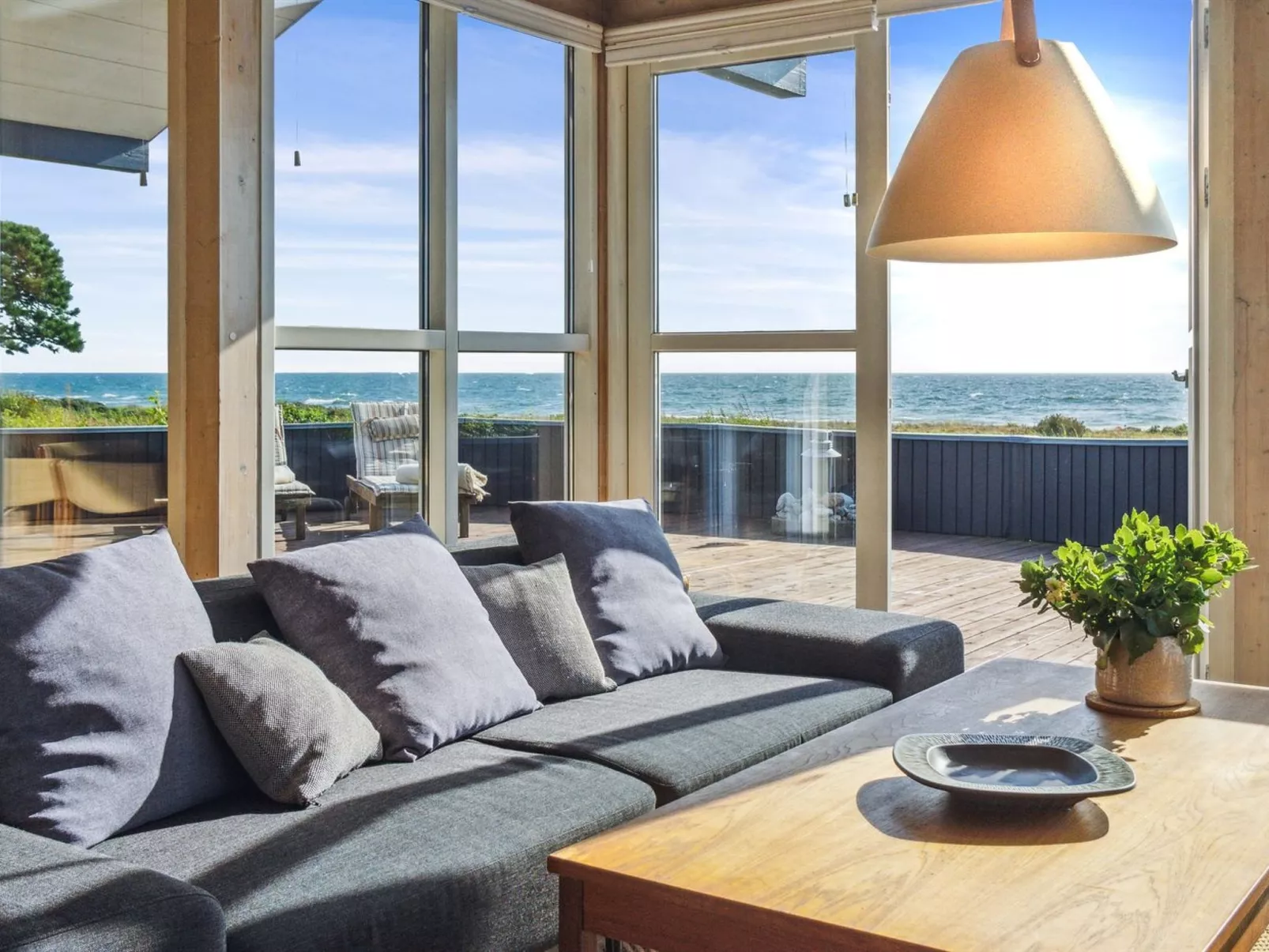 "Iivari" - 70m from the sea - Inside