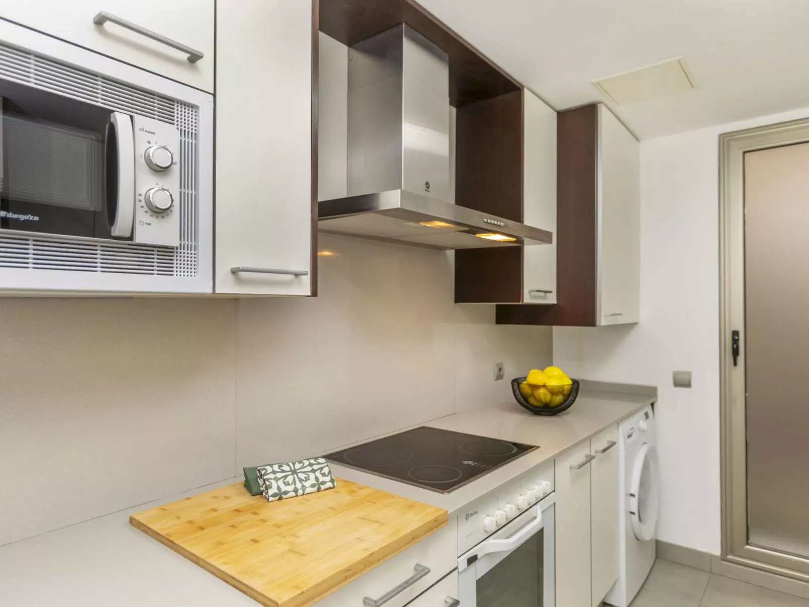 Nova Torredembarra - Inside