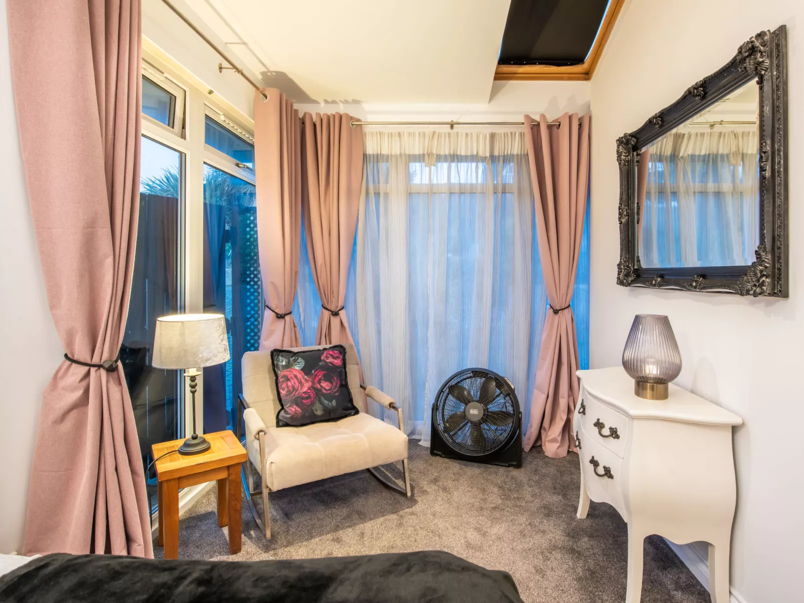 Waters Edge - Inside