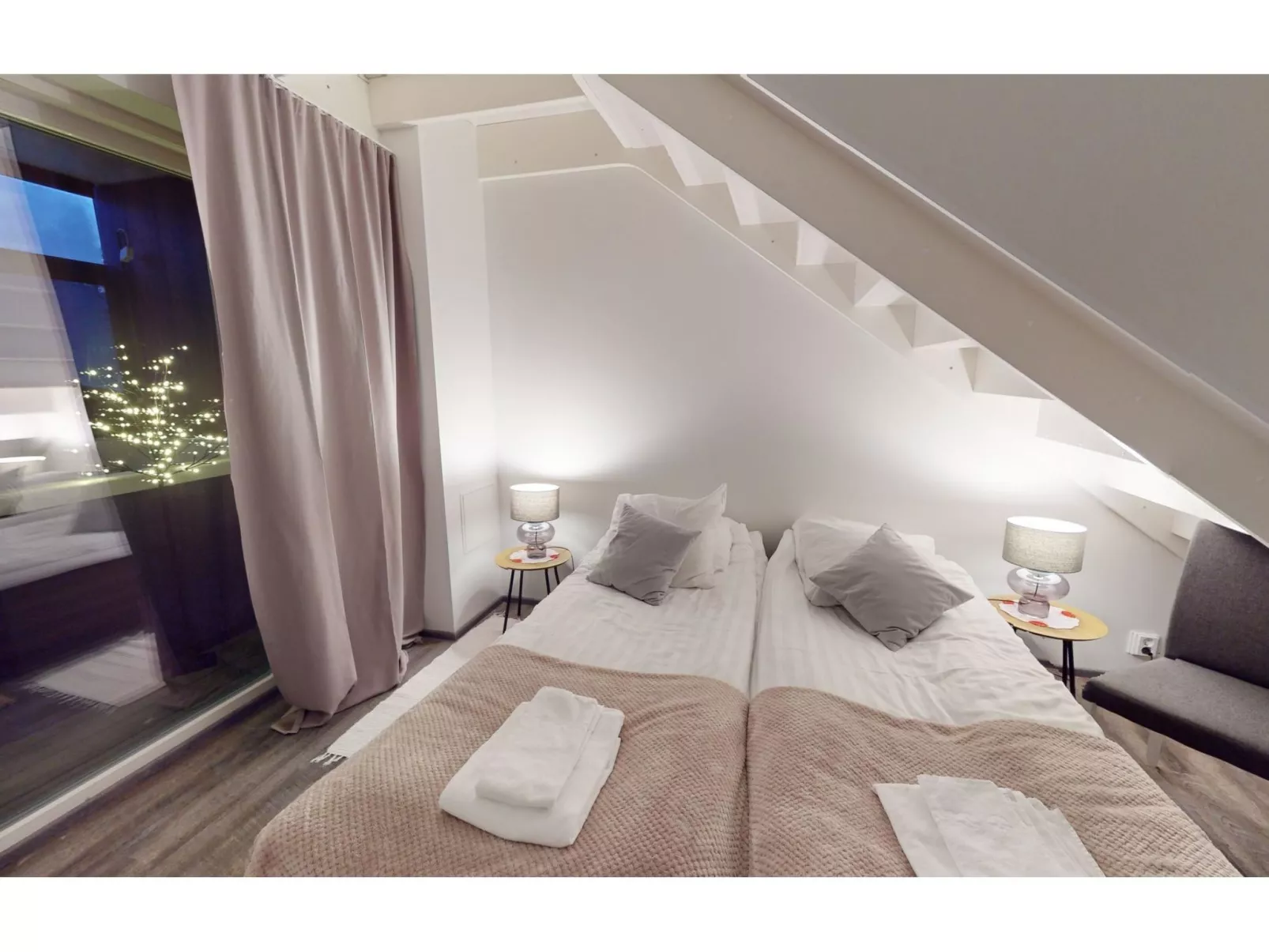 Röllimetsä d 4 - Drinnen