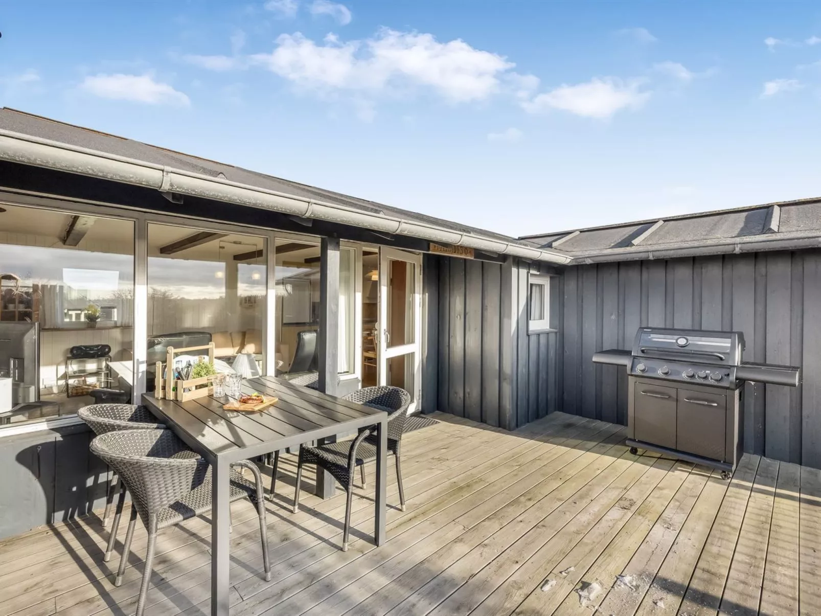 "Pihla" - 150m from the sea - Outside