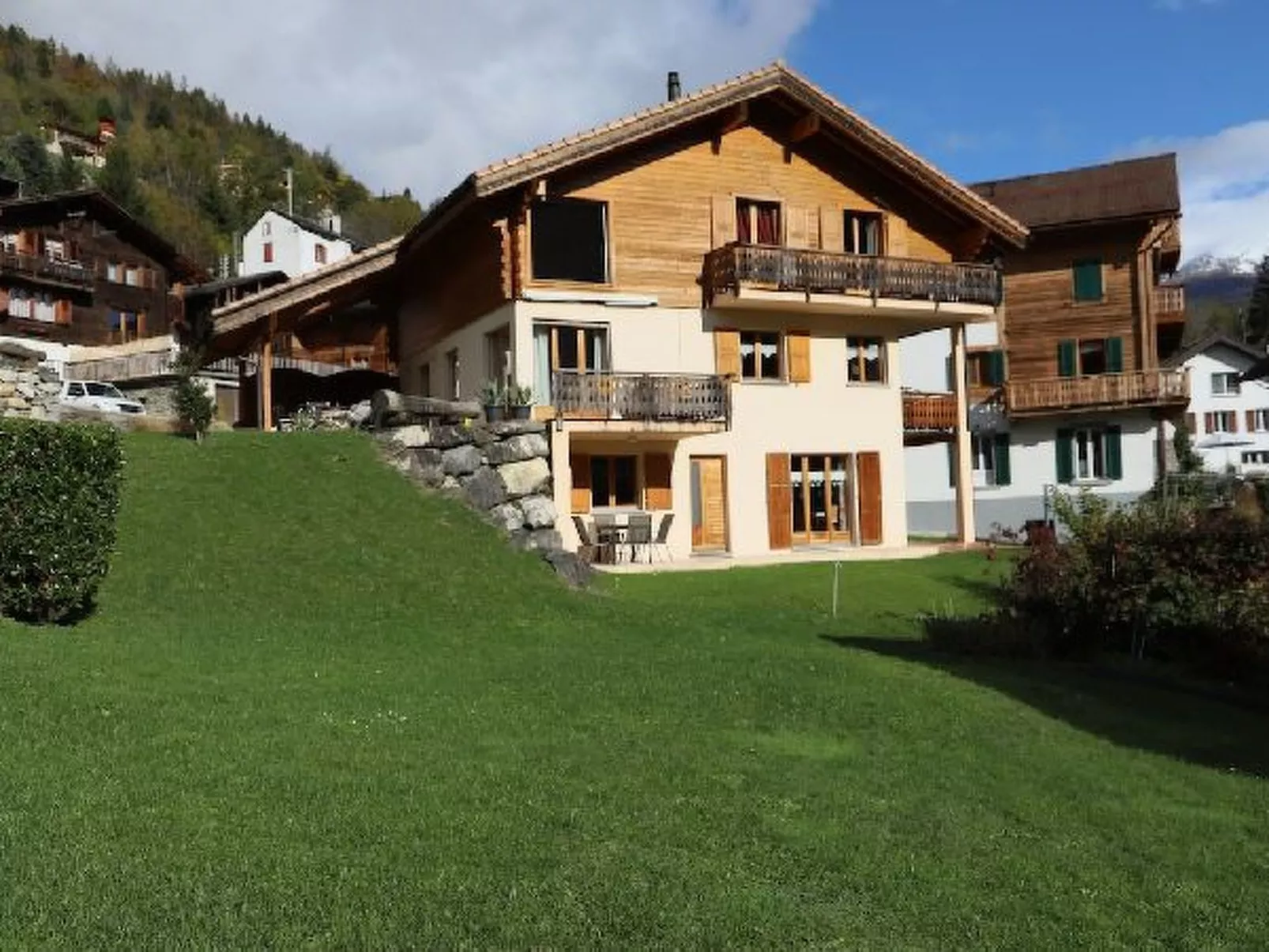 Petit Nid Douillet au Coeur de Salvan - Dehors