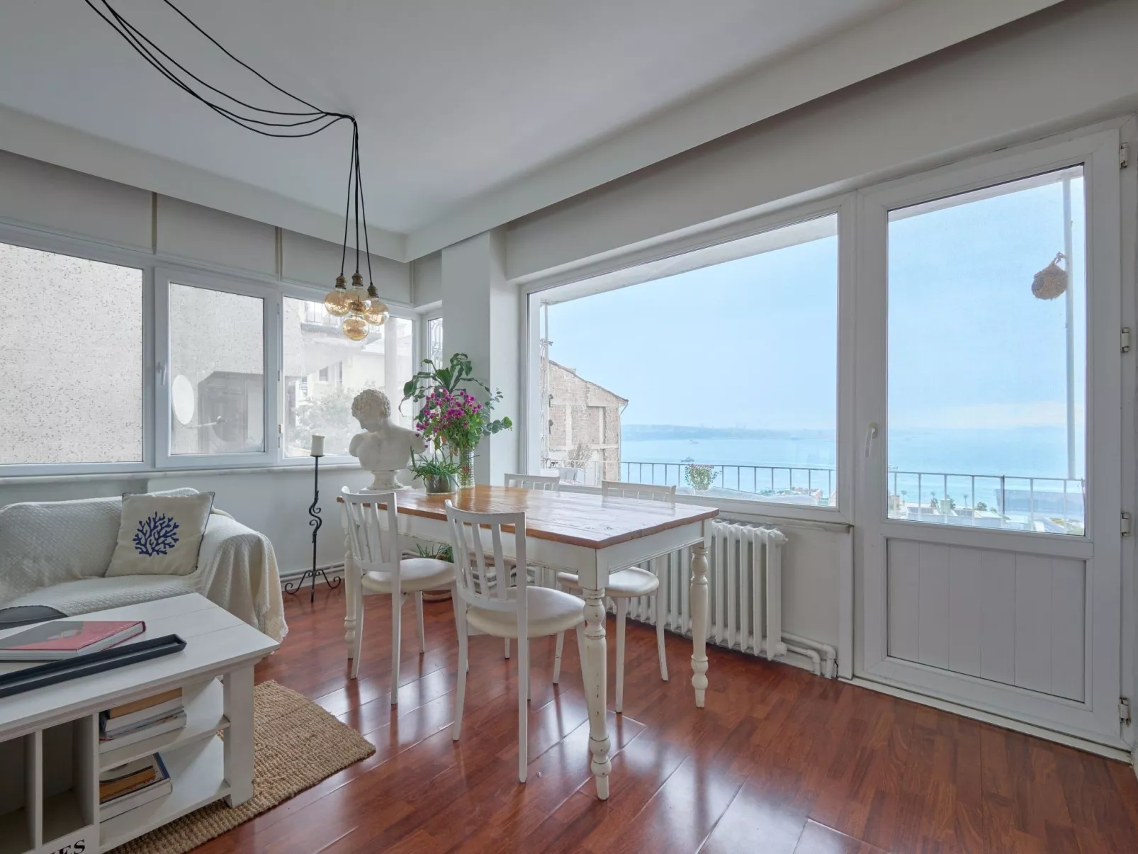 Wohnung mit Blick auf die Halbinsel von Istanbul - Drinnen